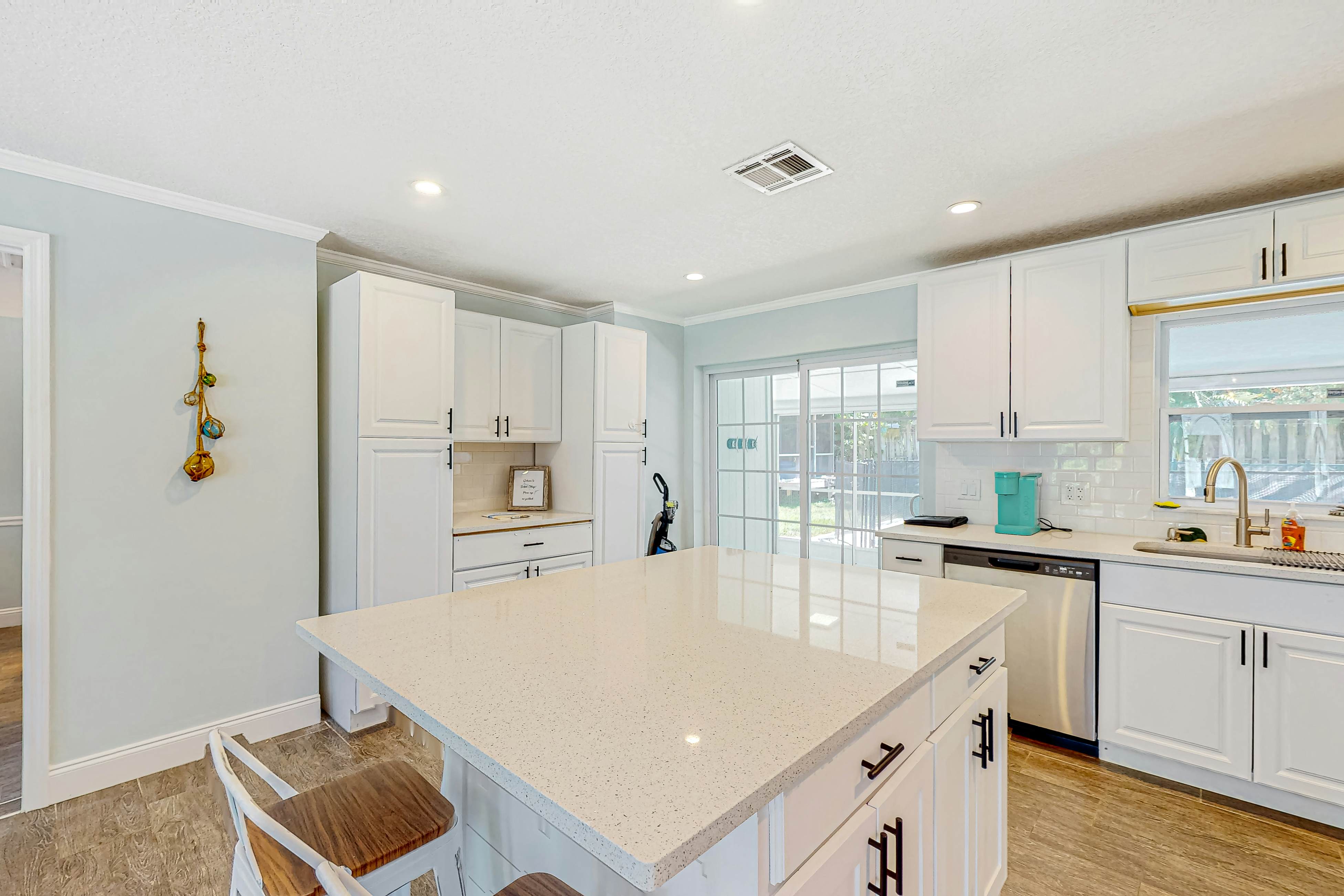 Sailfish Cottage 3 BD Jensen Beach, FL Vacation Rental Vacasa