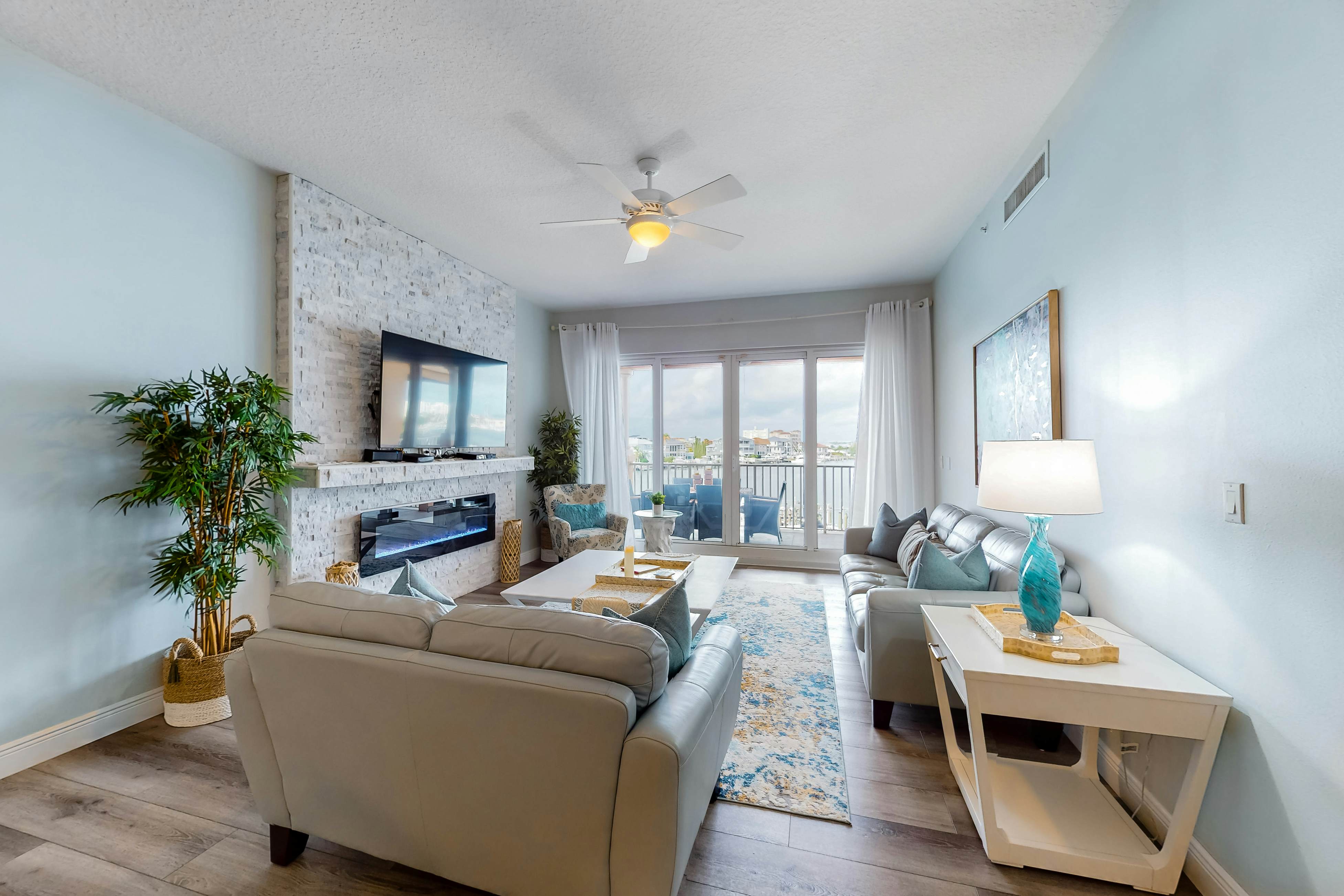 Harborview Grande 304