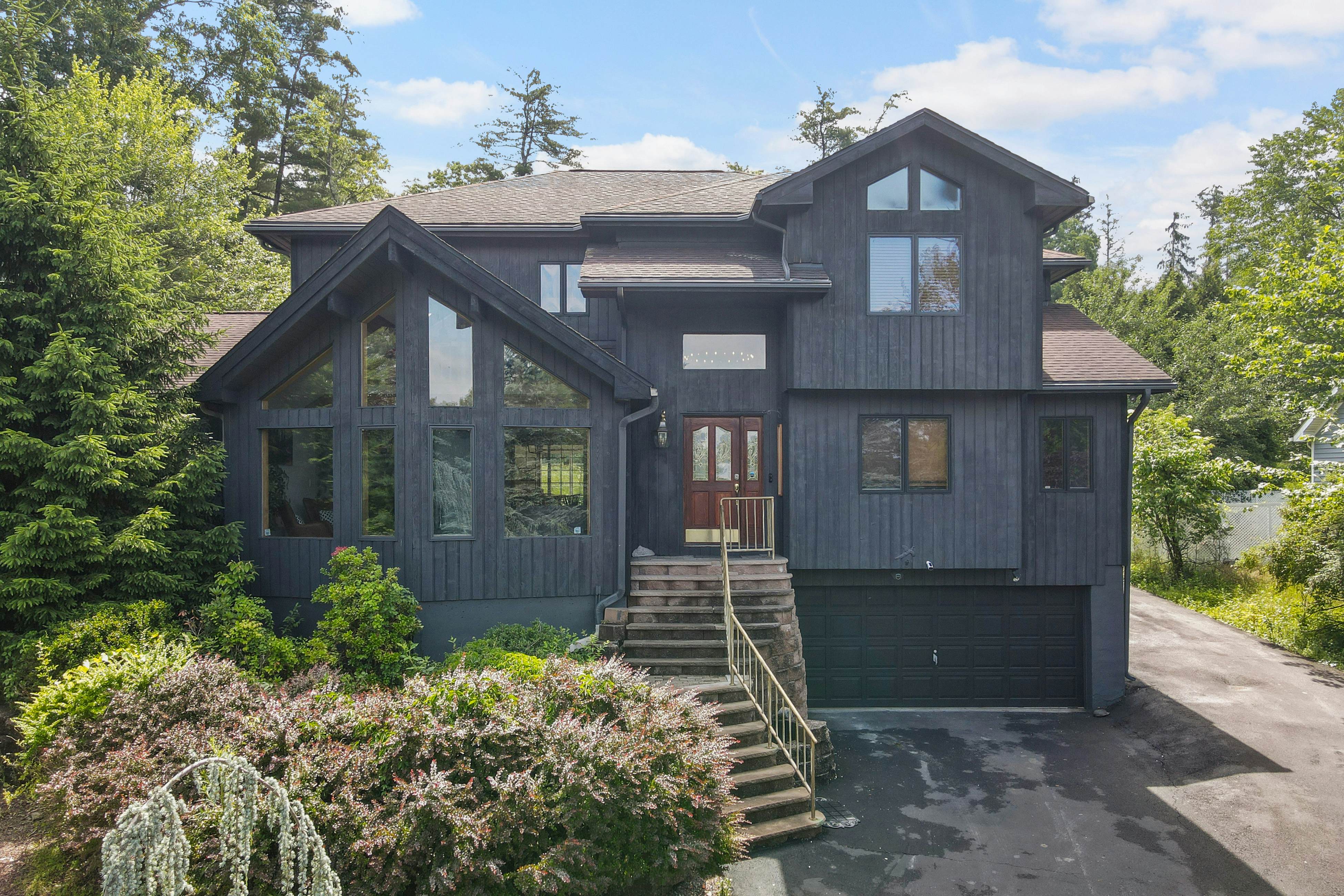 Blue Mountain Escape