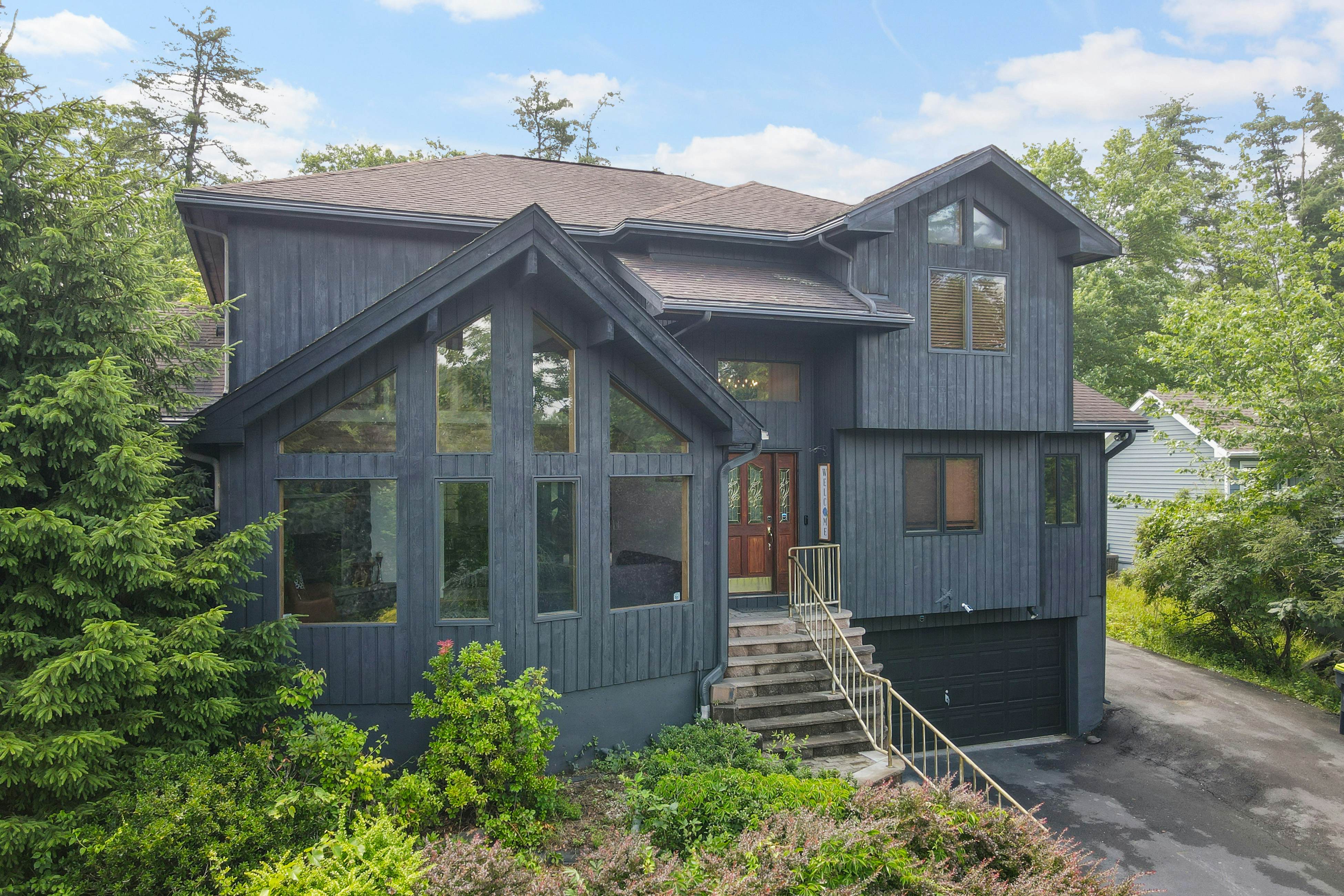 Blue Mountain Escape