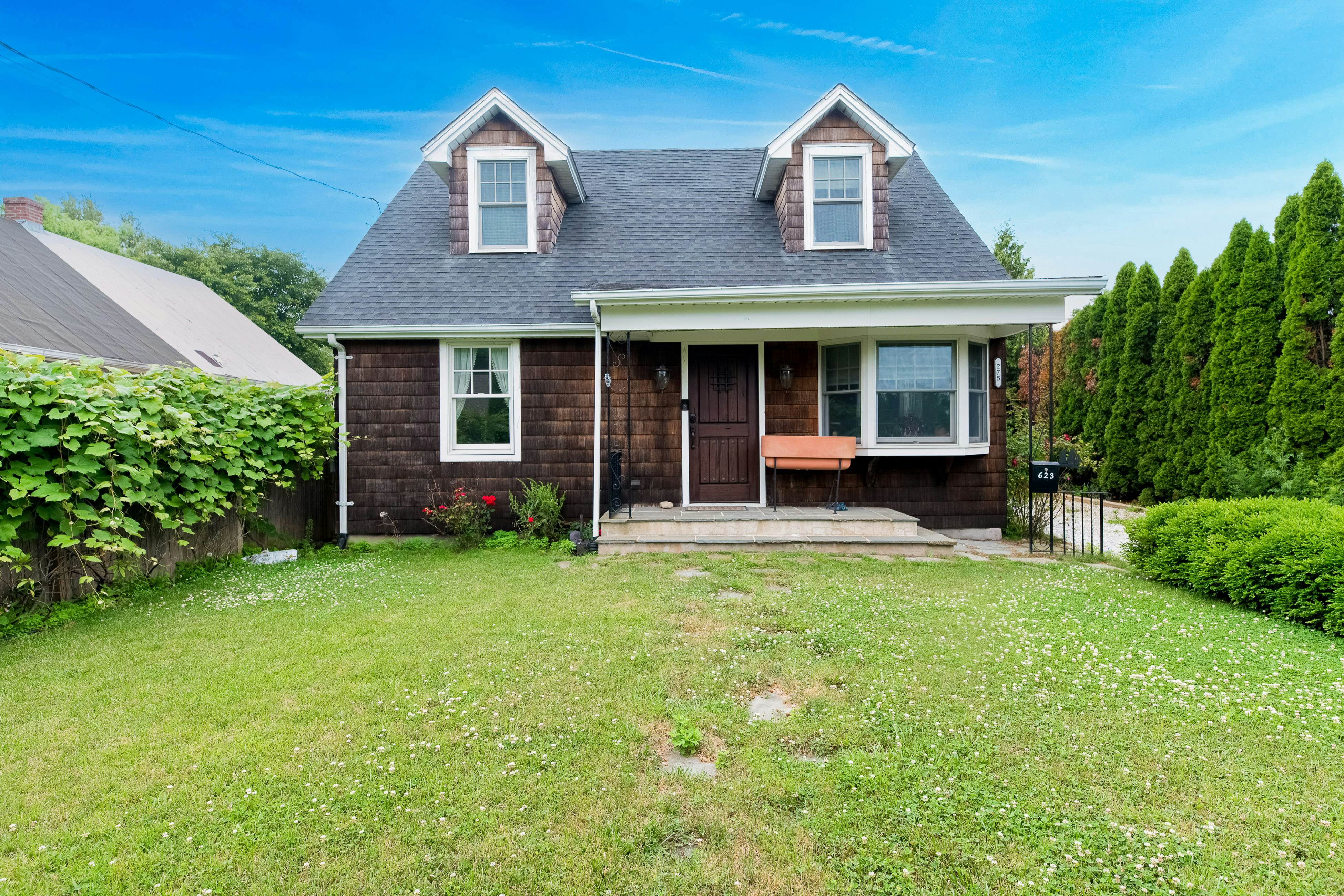 Cozy Greenport Cottage