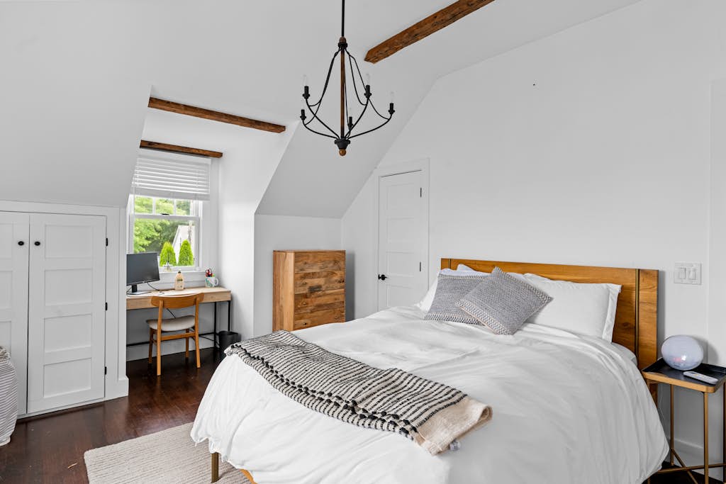 Cozy Greenport Cottage