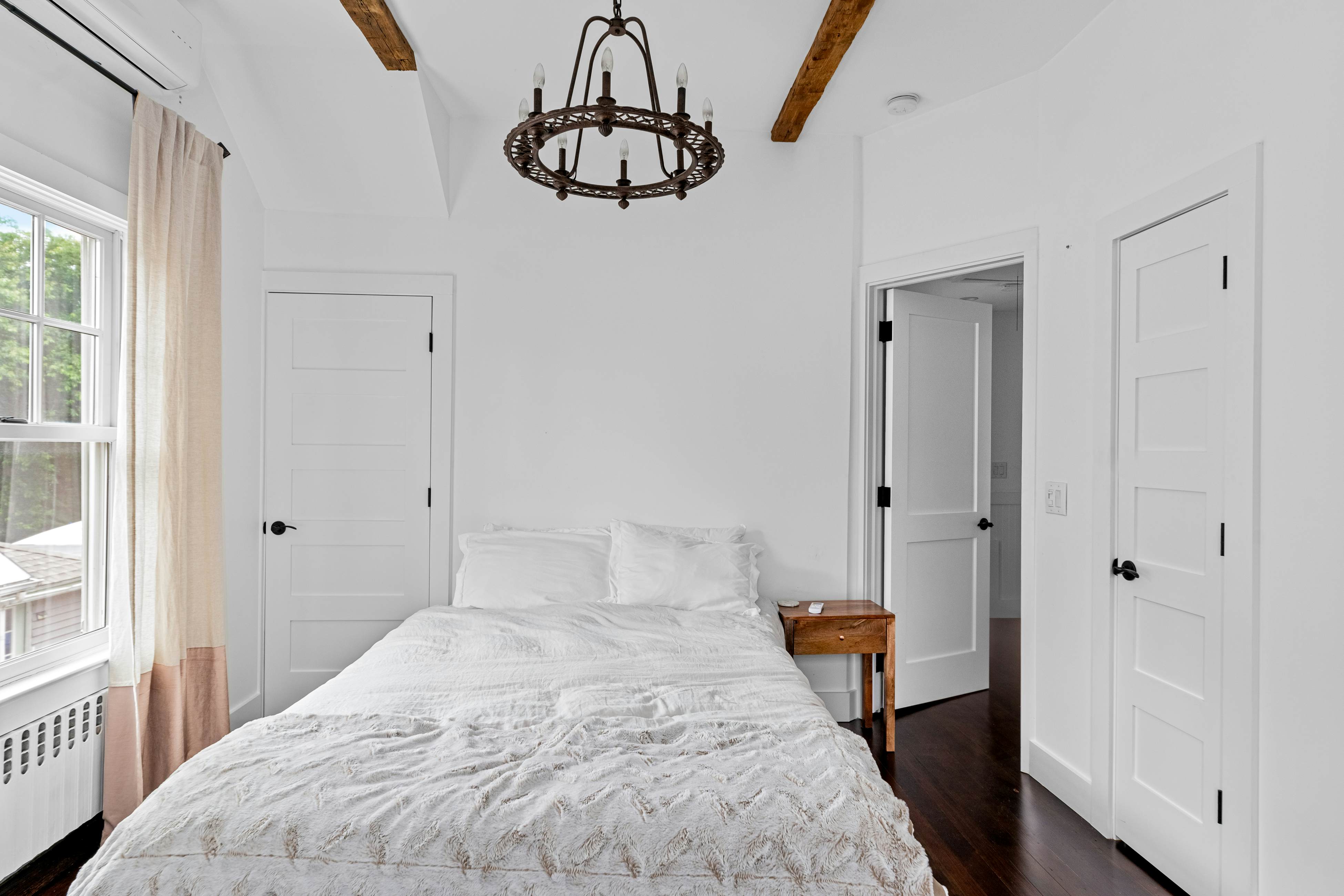 Cozy Greenport Cottage