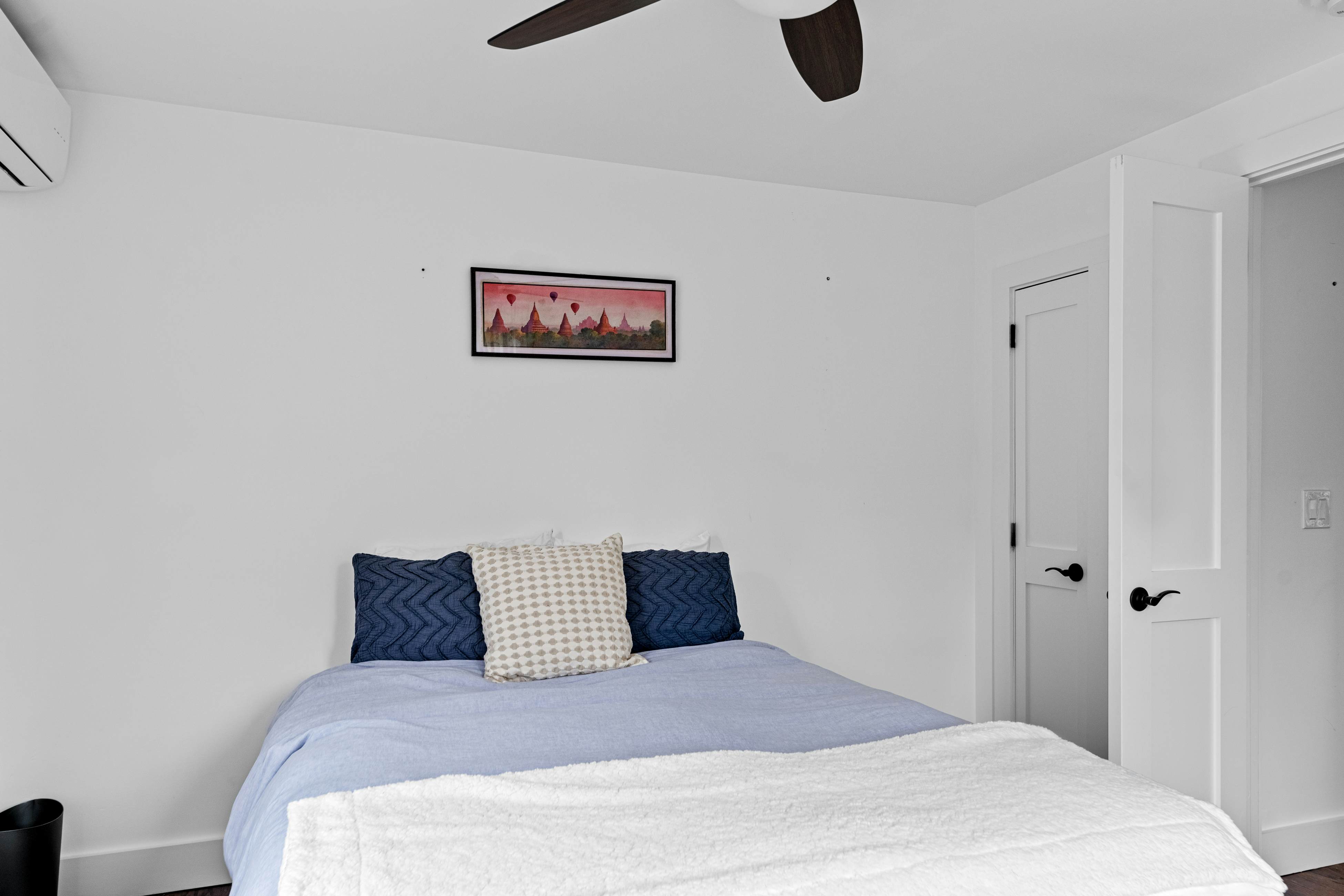 Cozy Greenport Cottage