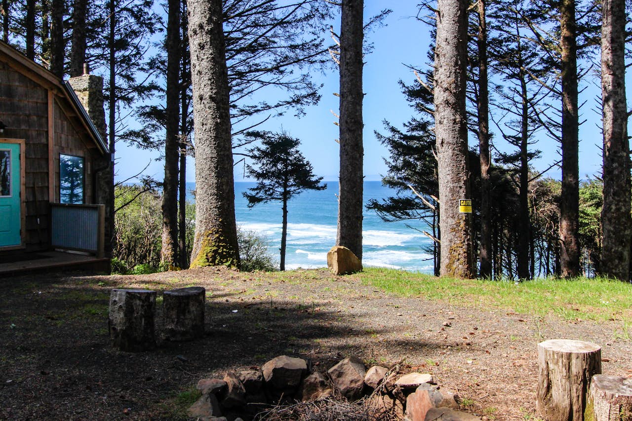 Shelley Family Cabin 1 BD Vacation Rental in Yachats, OR Vacasa