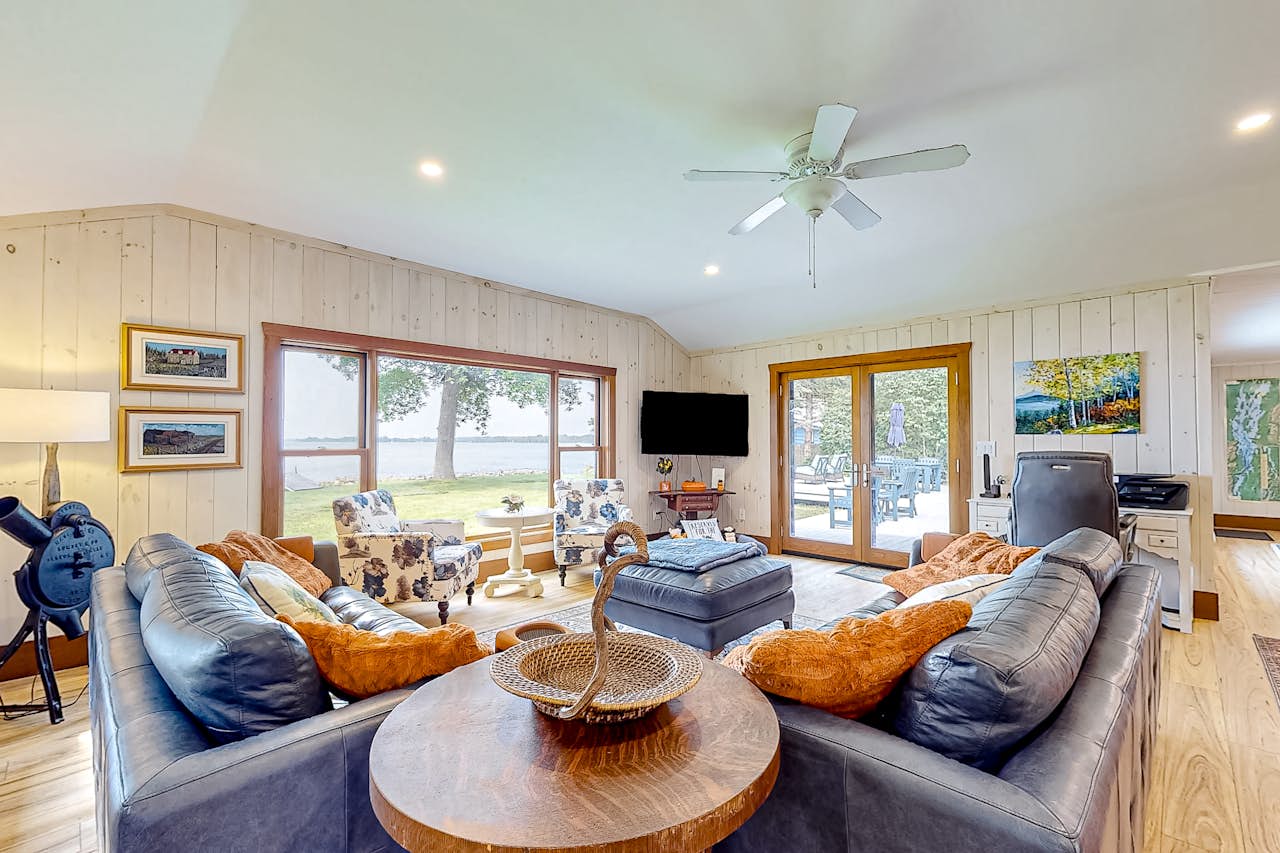 Shore Acres 3 BD Isle La Motte, VT Vacation Rental Vacasa