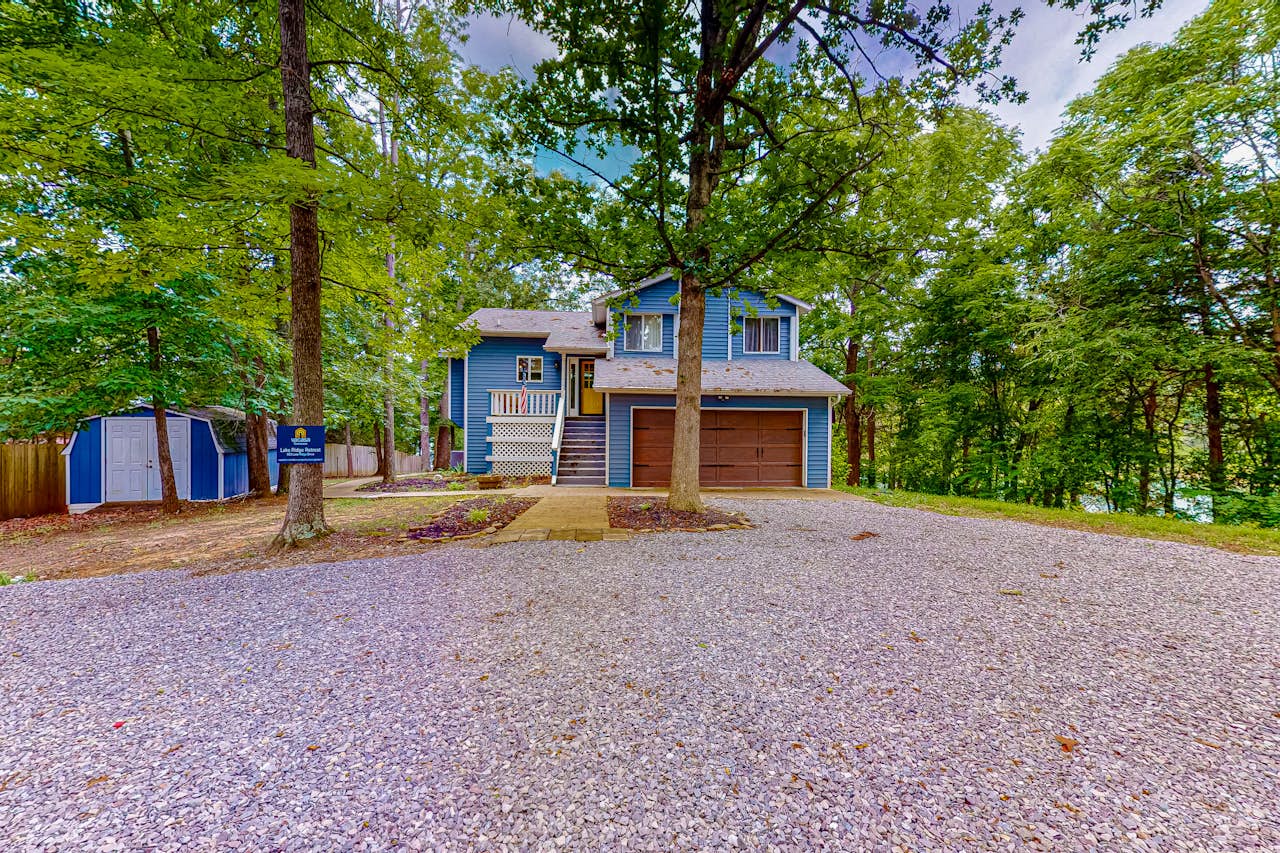 Lake Ridge Retreat 4 BD Dandridge, TN Vacation Rental Vacasa