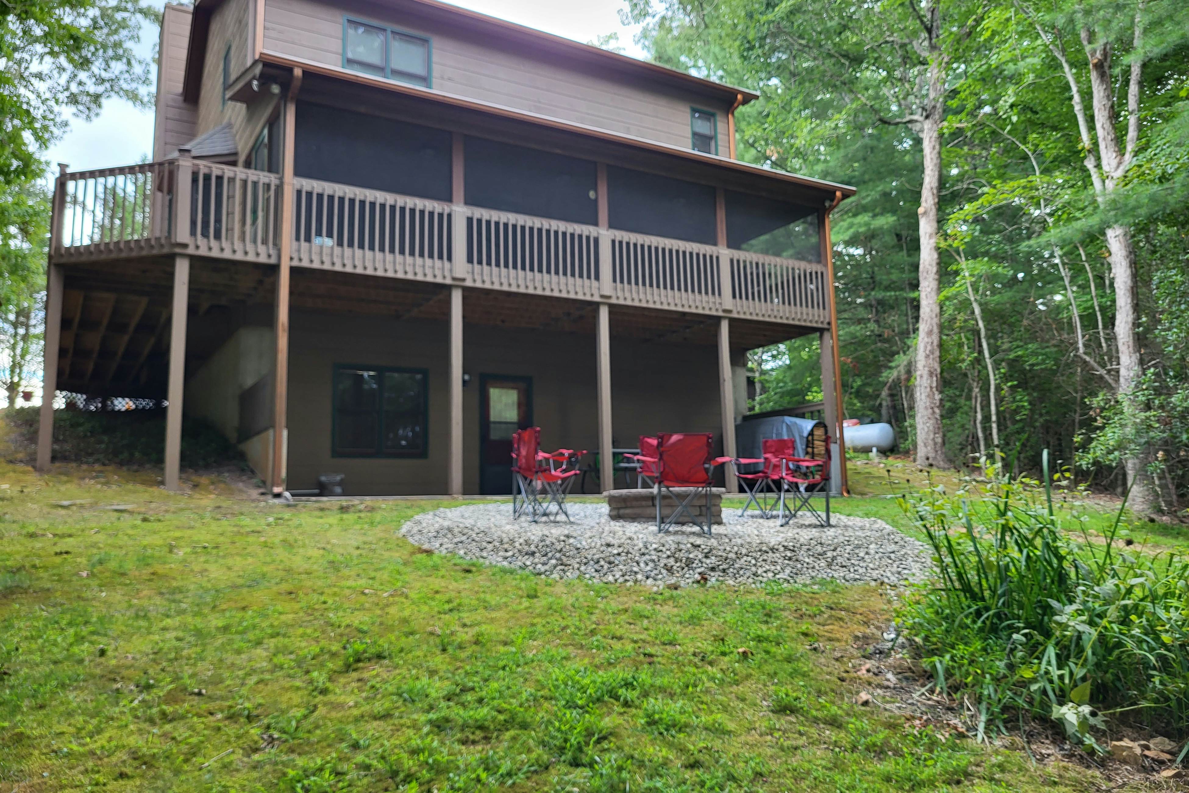 Our Mountain Blessing 2 BD Blairsville, GA Vacation Rental Vacasa