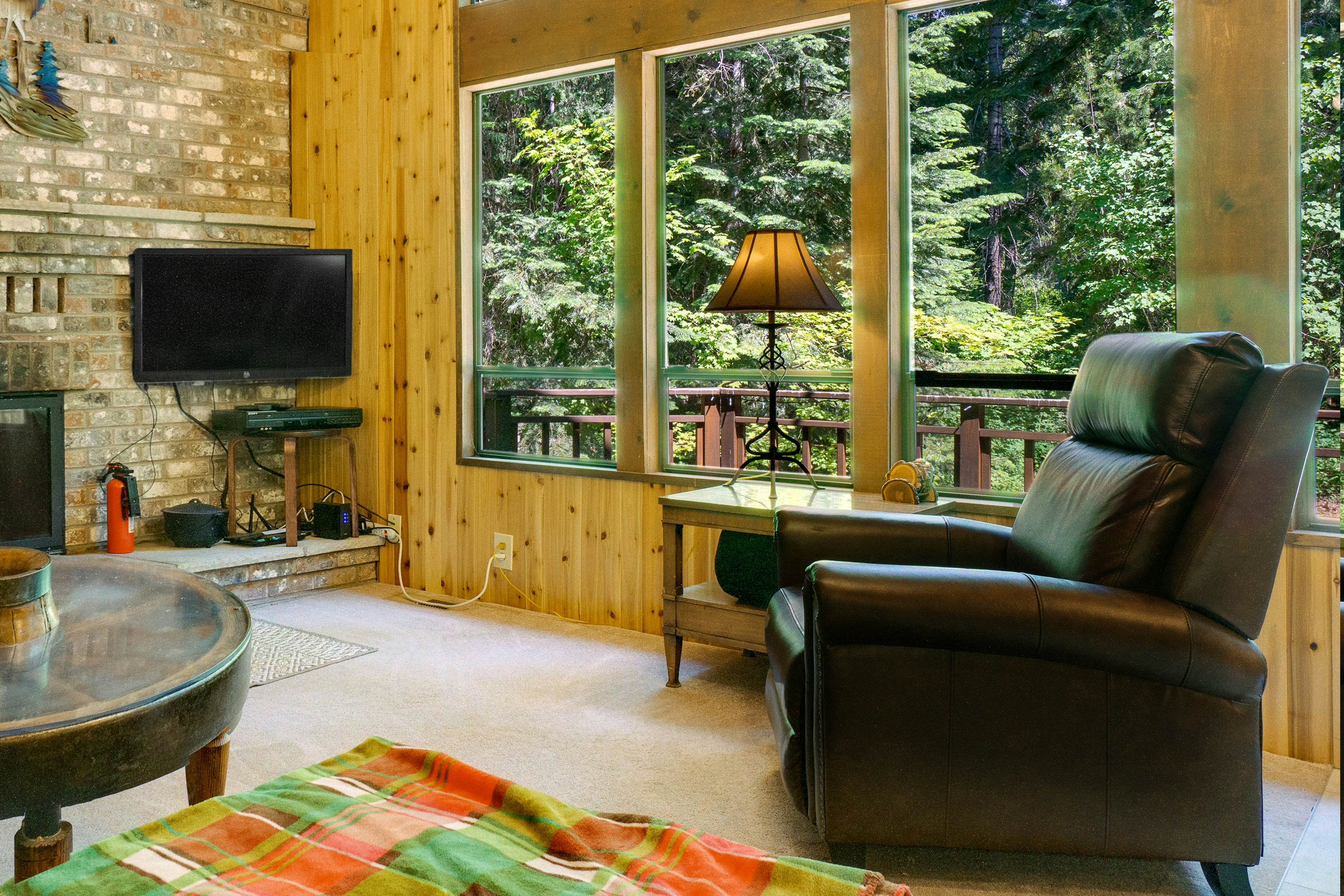 Yakima Riverfront Cabin 1 BD Cle Elum, WA Vacation Rental Vacasa