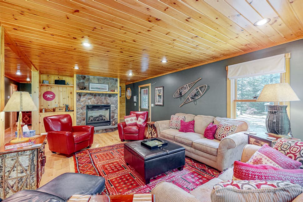 Pinecone Lodge 4 BD Newry, ME Vacation Rental Vacasa