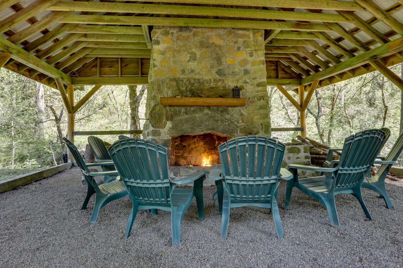 Riverwood Lodge 3 BD Vacation Rental in Trout Lake, WA Vacasa