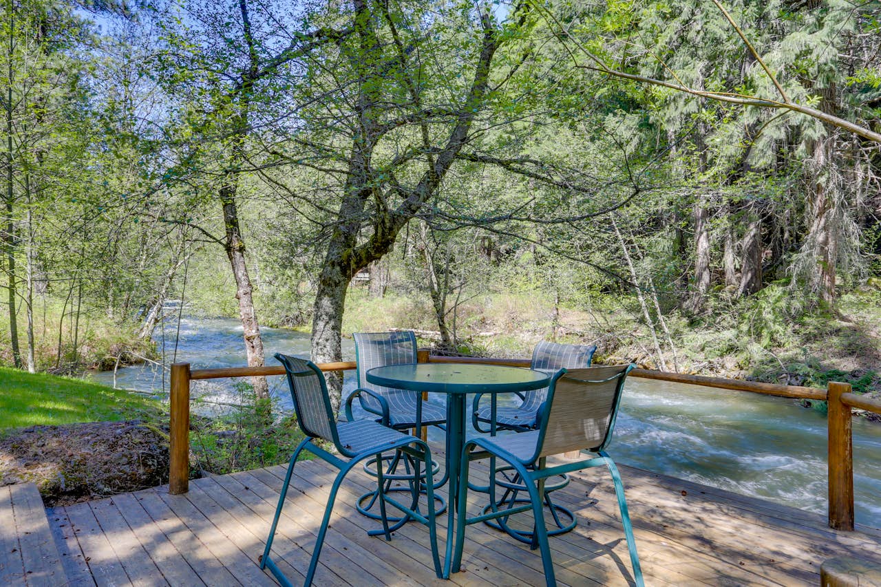 Riverwood Lodge 3 BD Vacation Rental in Trout Lake, WA Vacasa