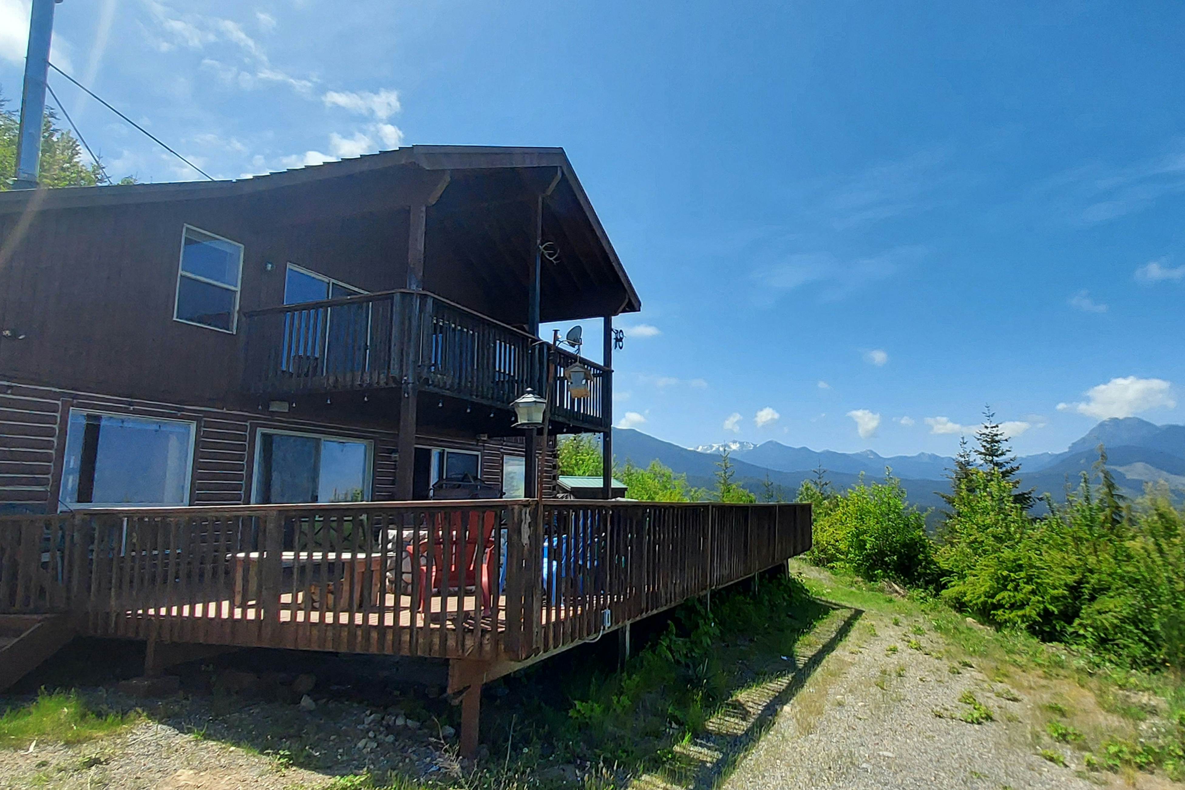 Port Angeles Blue Mountain Lodge with Bunkhouse