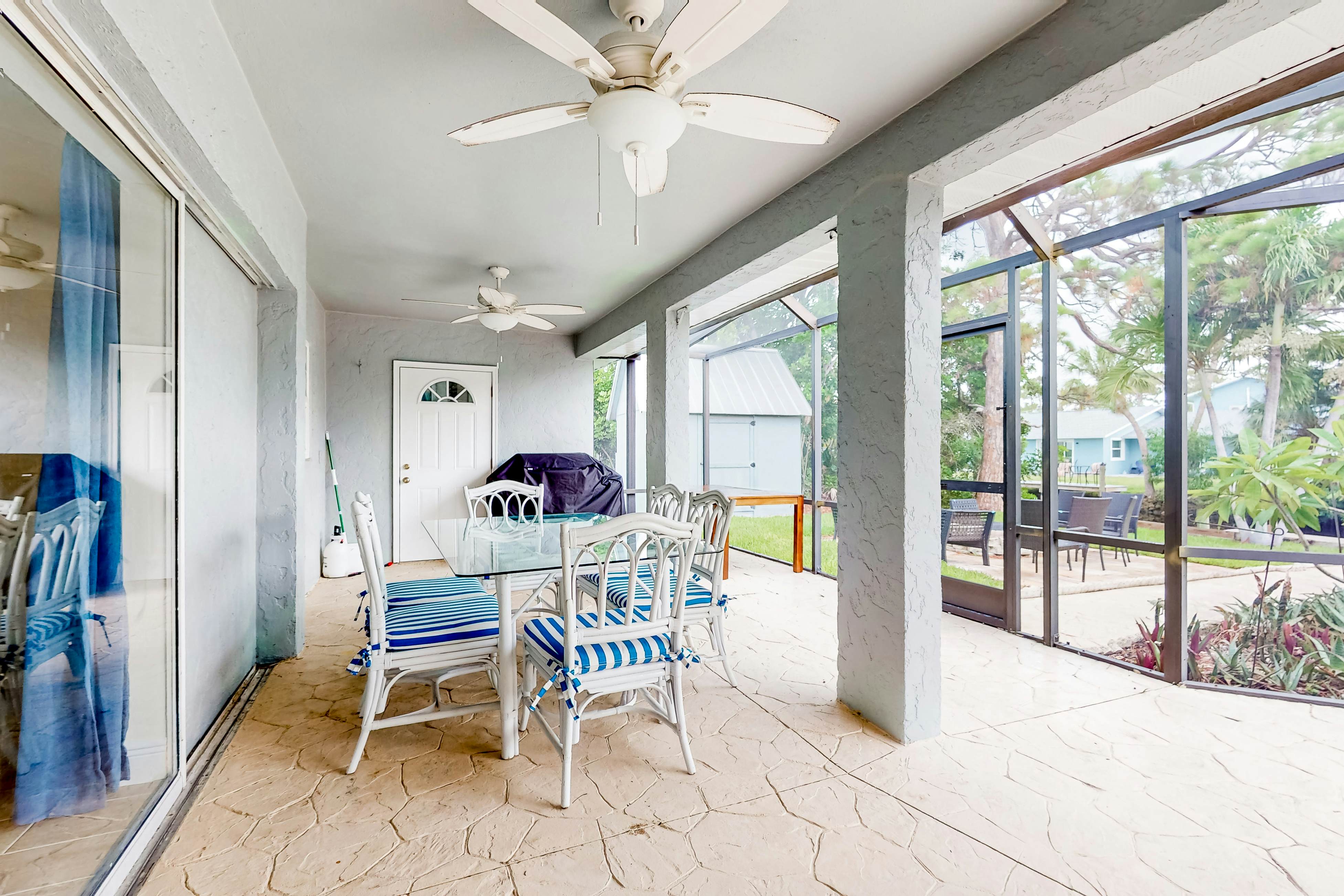 Bonita's Riverfront Retreat 