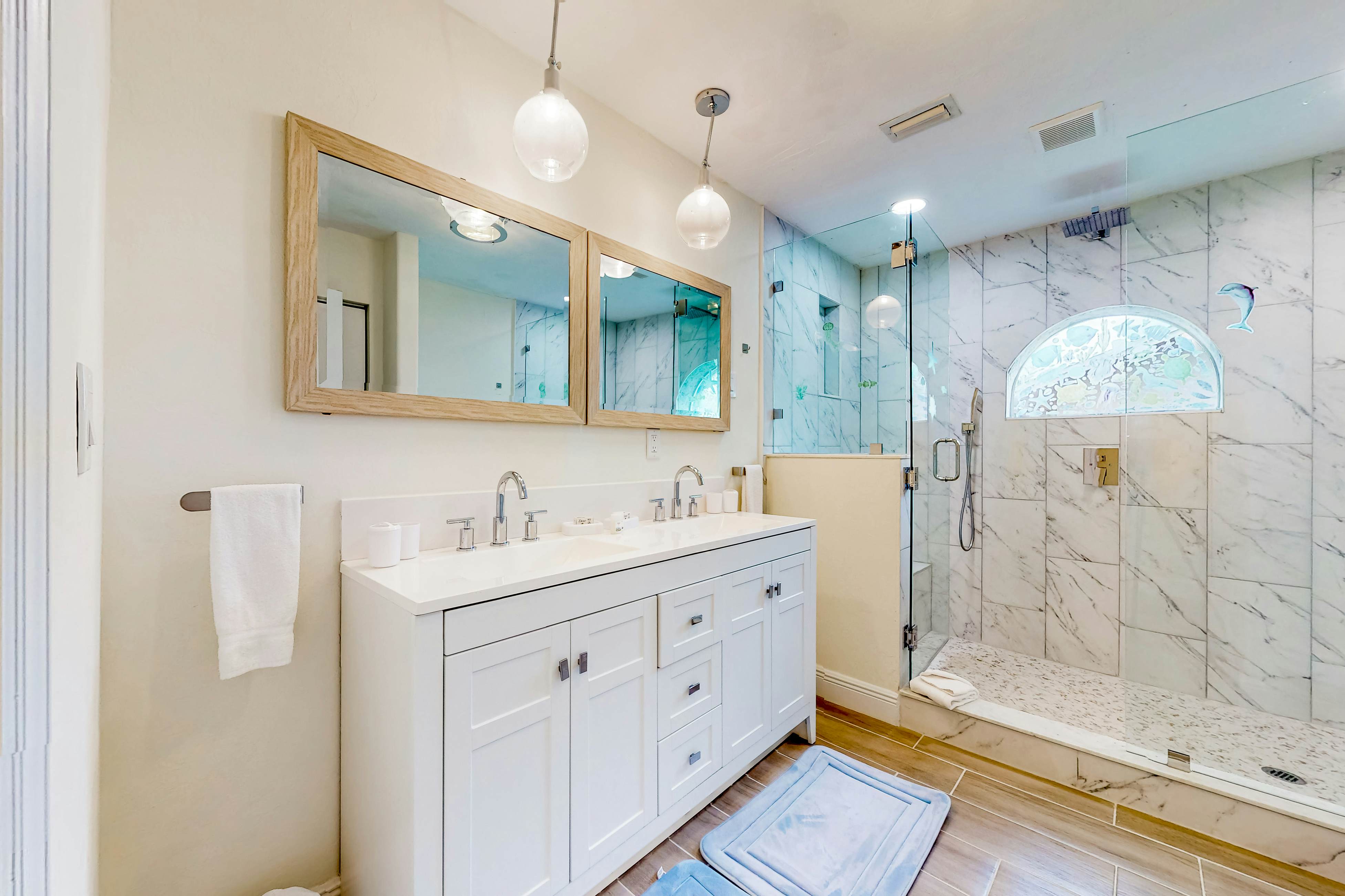 Bonita's Riverfront Retreat 