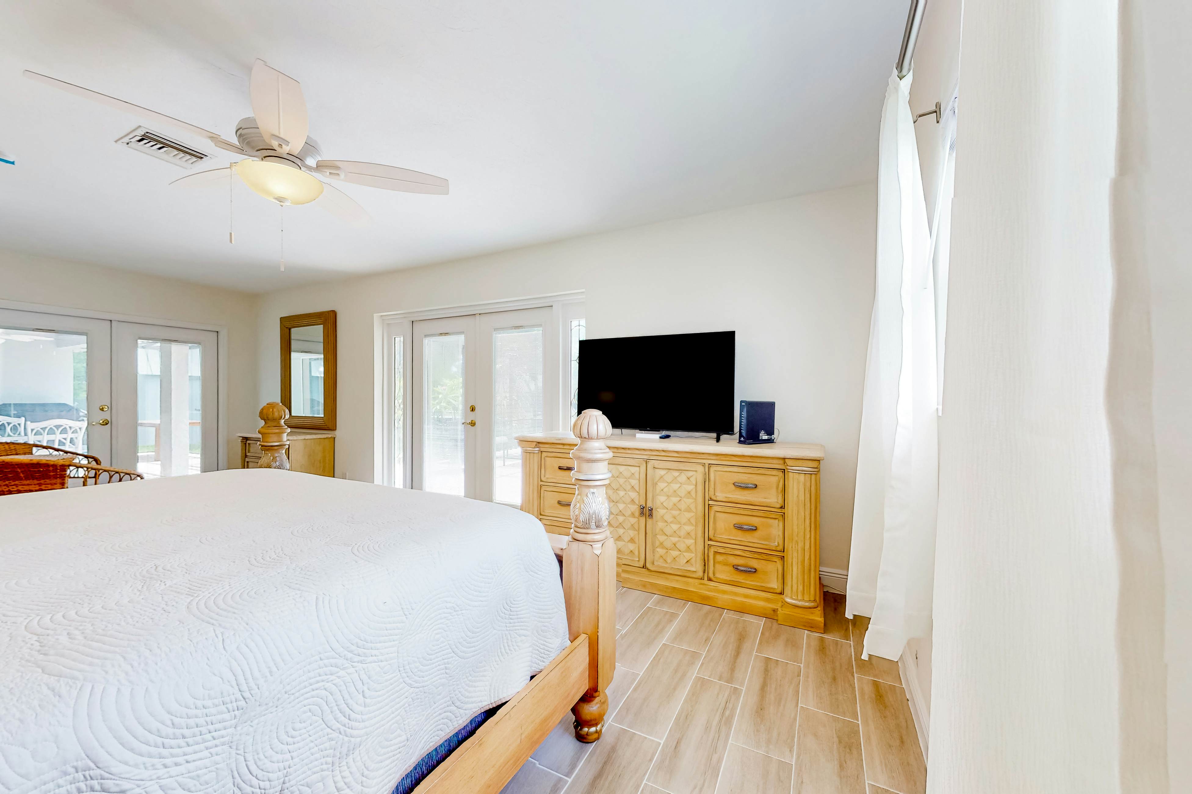 Bonita's Riverfront Retreat 