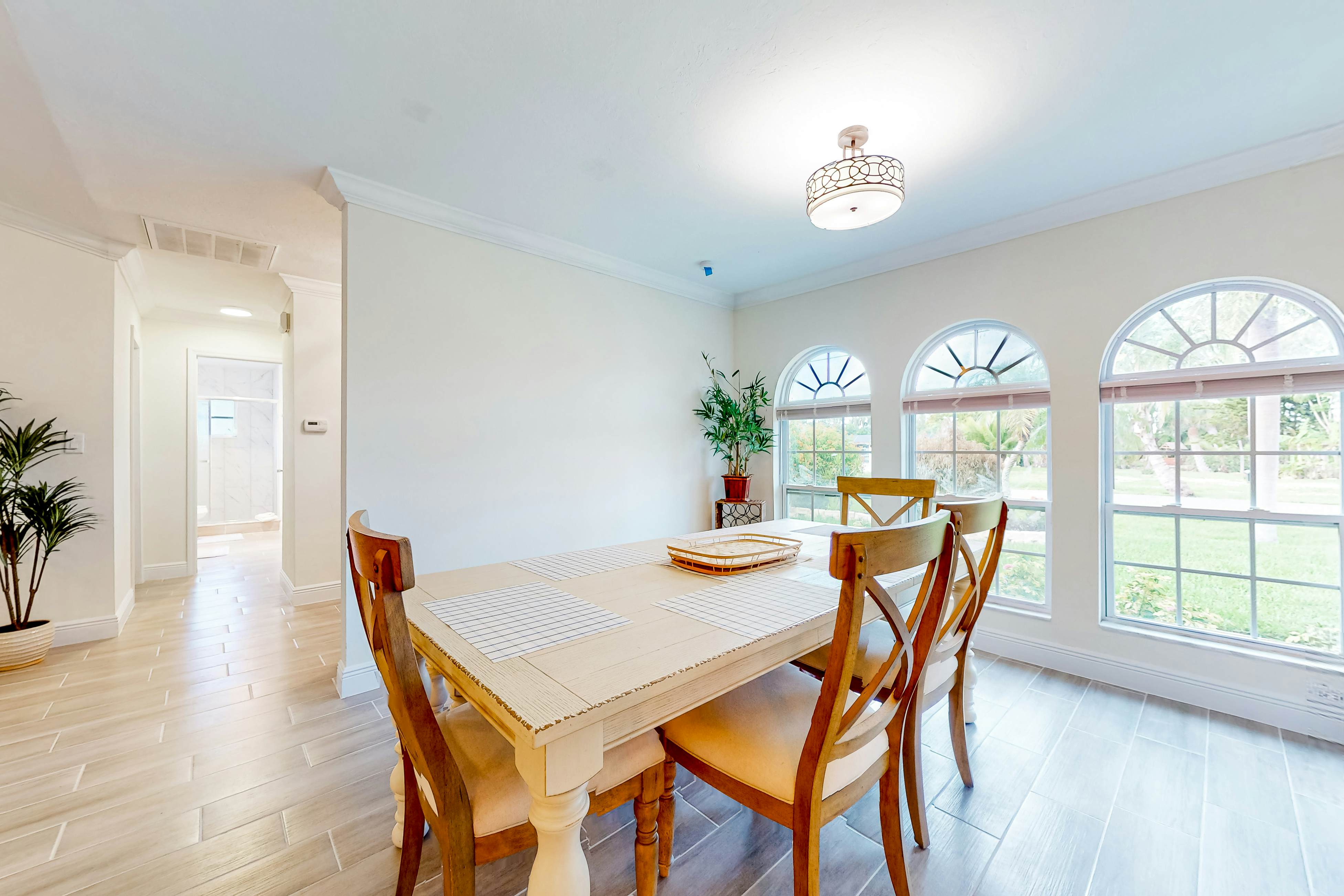 Bonita's Riverfront Retreat 