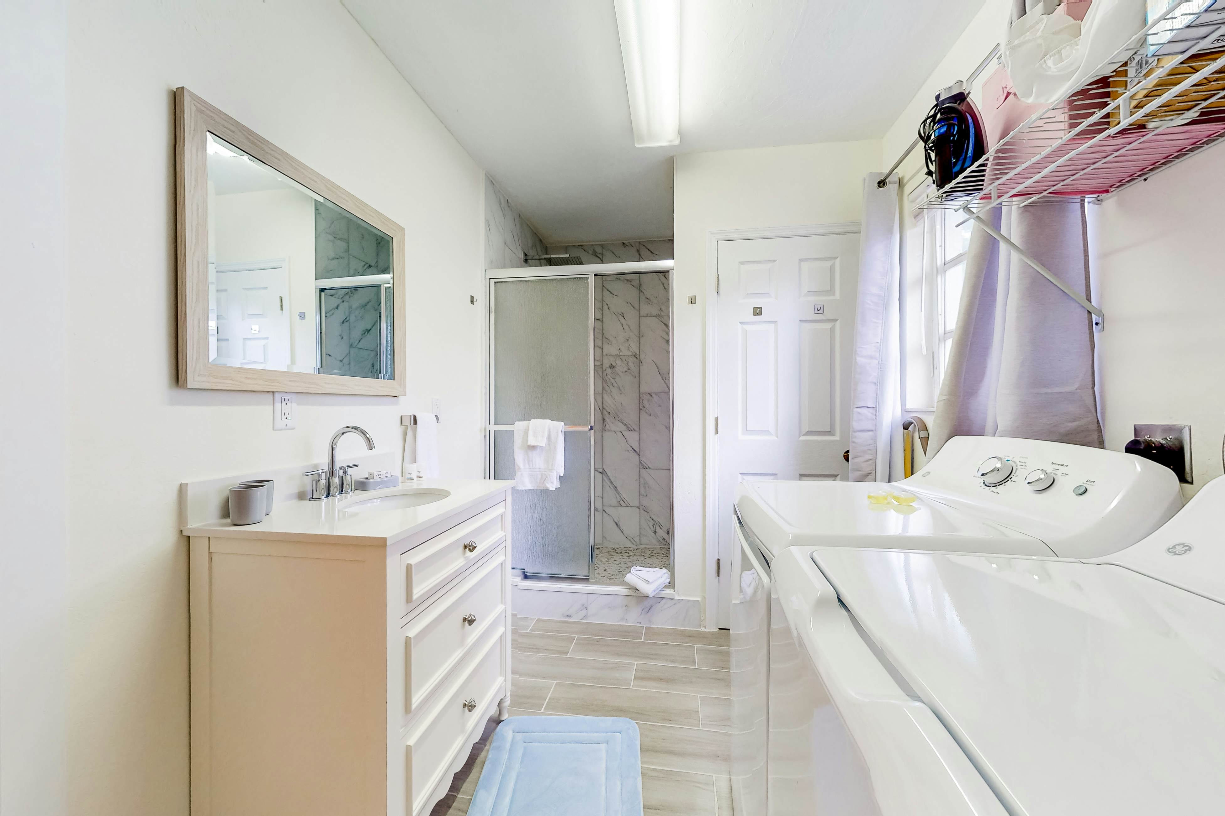 Bonita's Riverfront Retreat 