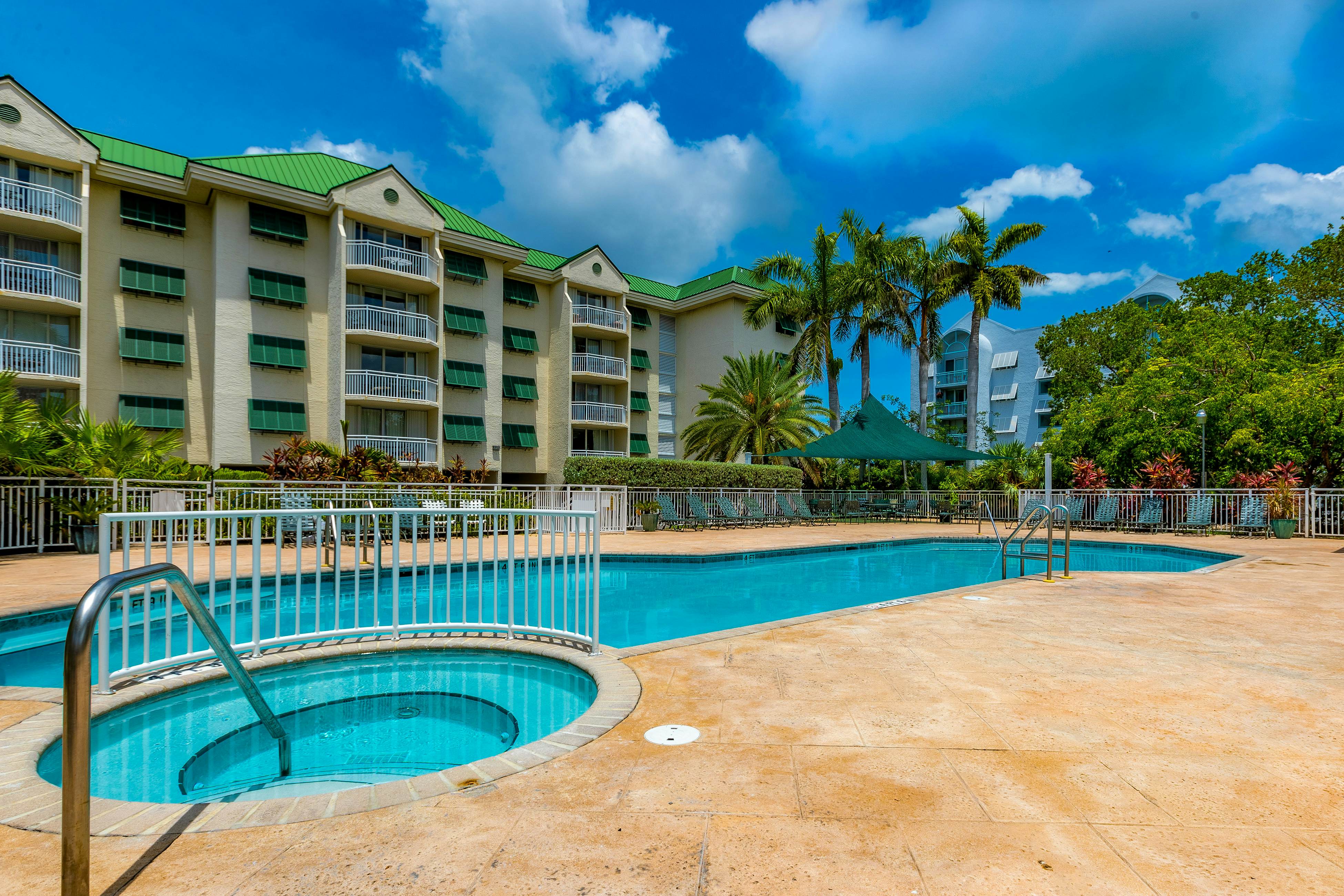 Sunrise Suites - Saint Lucia Suite 201