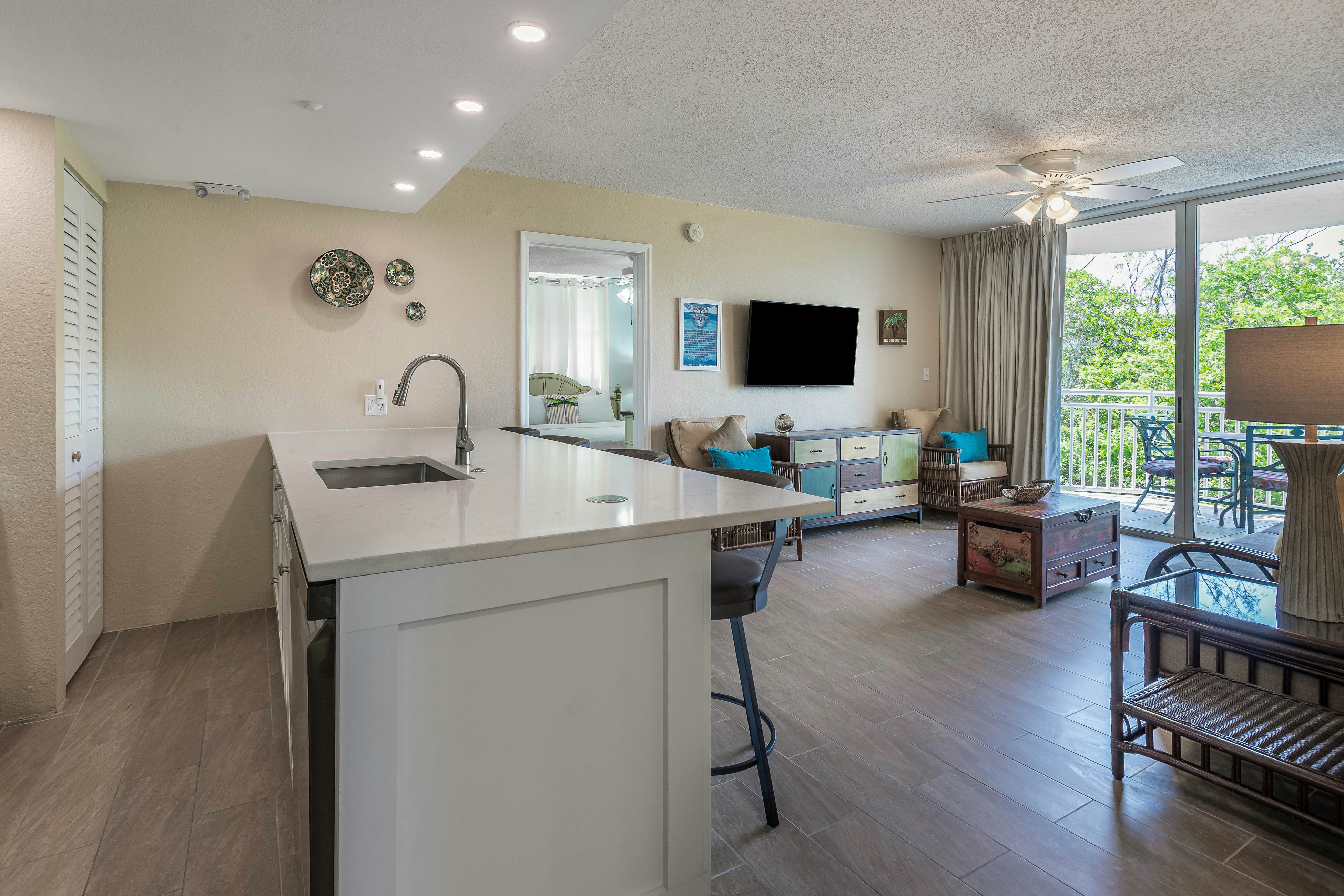 Sunrise Suites - Saint Lucia Suite 201