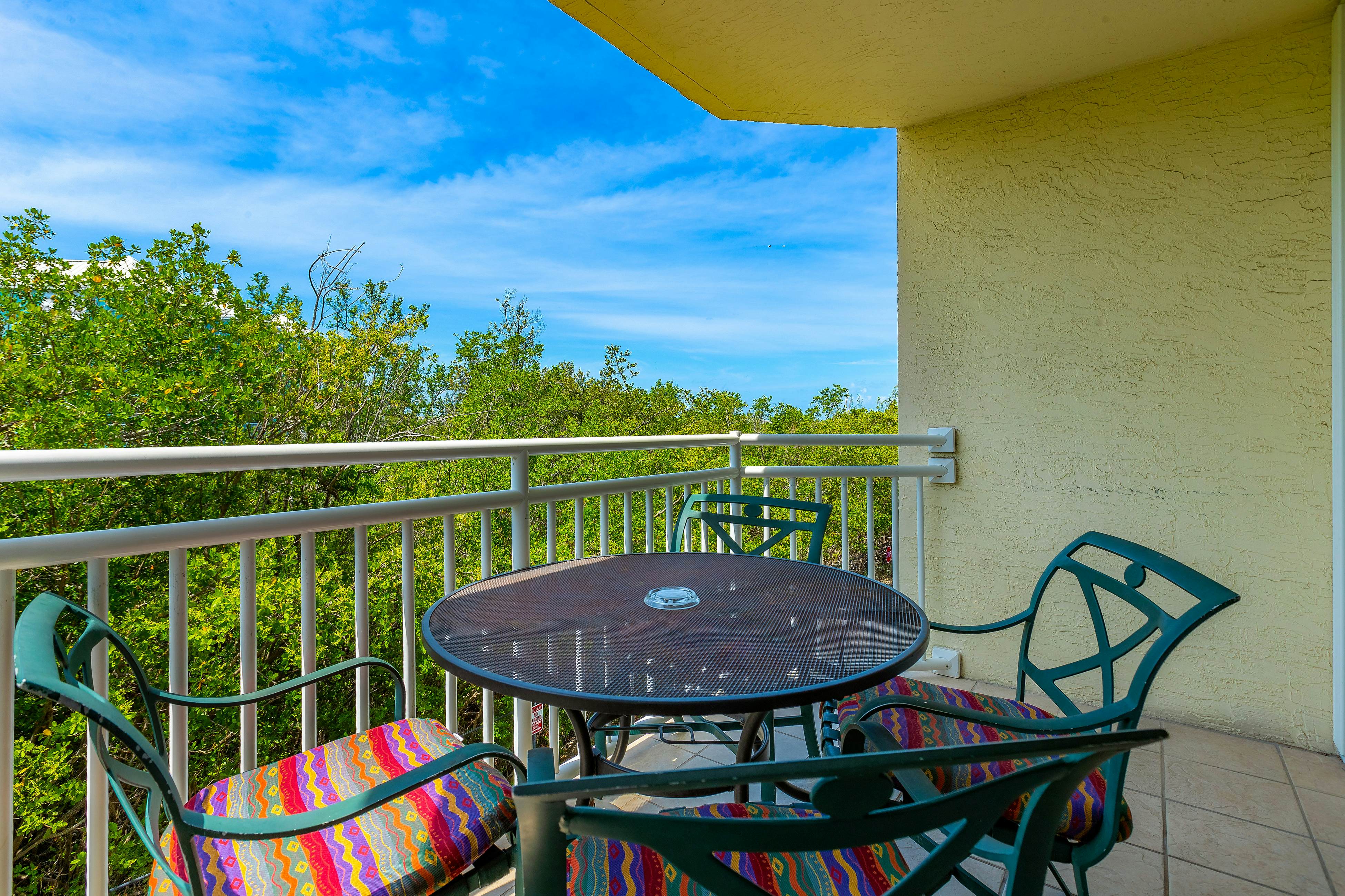 Sunrise Suites - Saint Lucia Suite 201