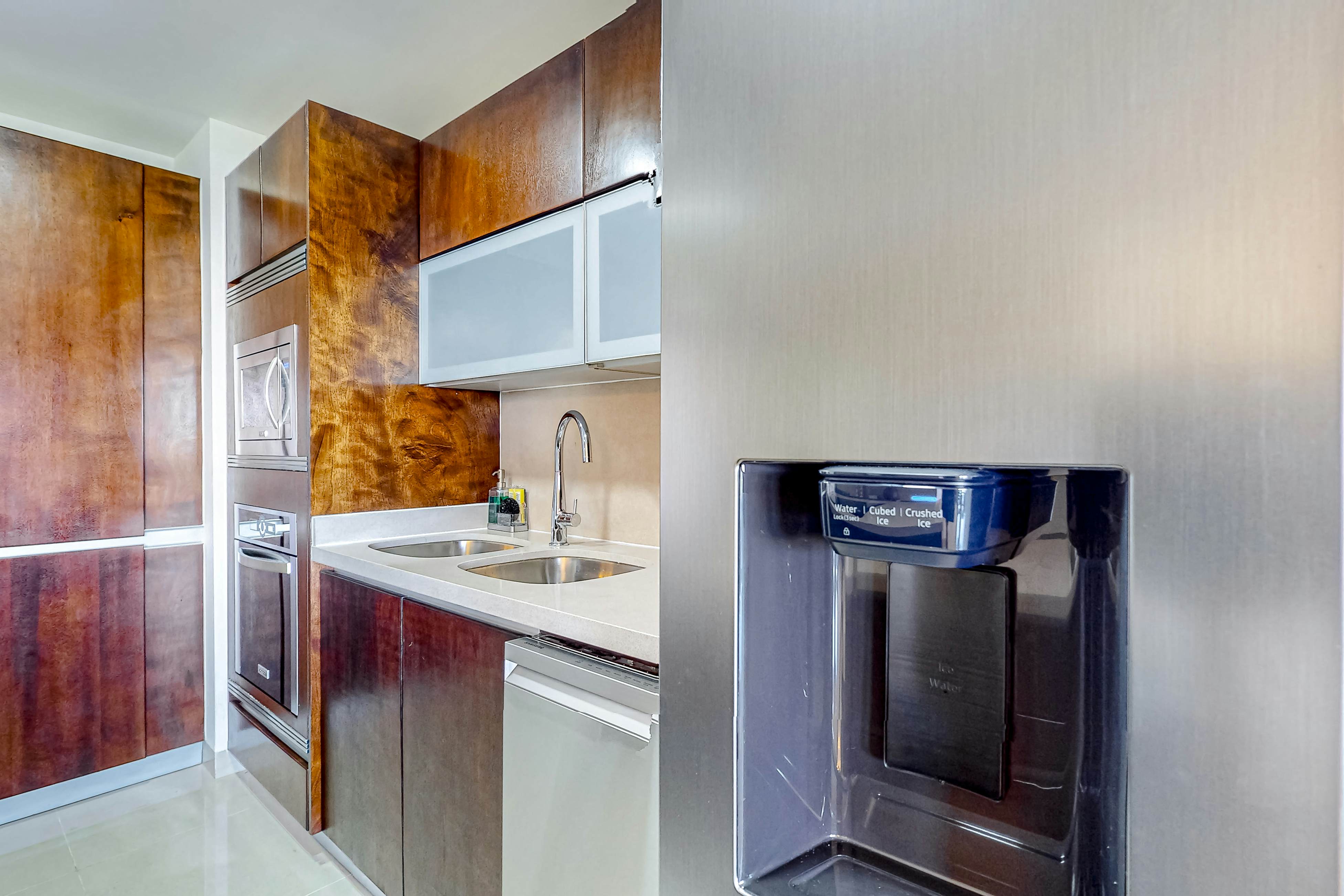 Luxury Palms at Mareazul 436 Norte