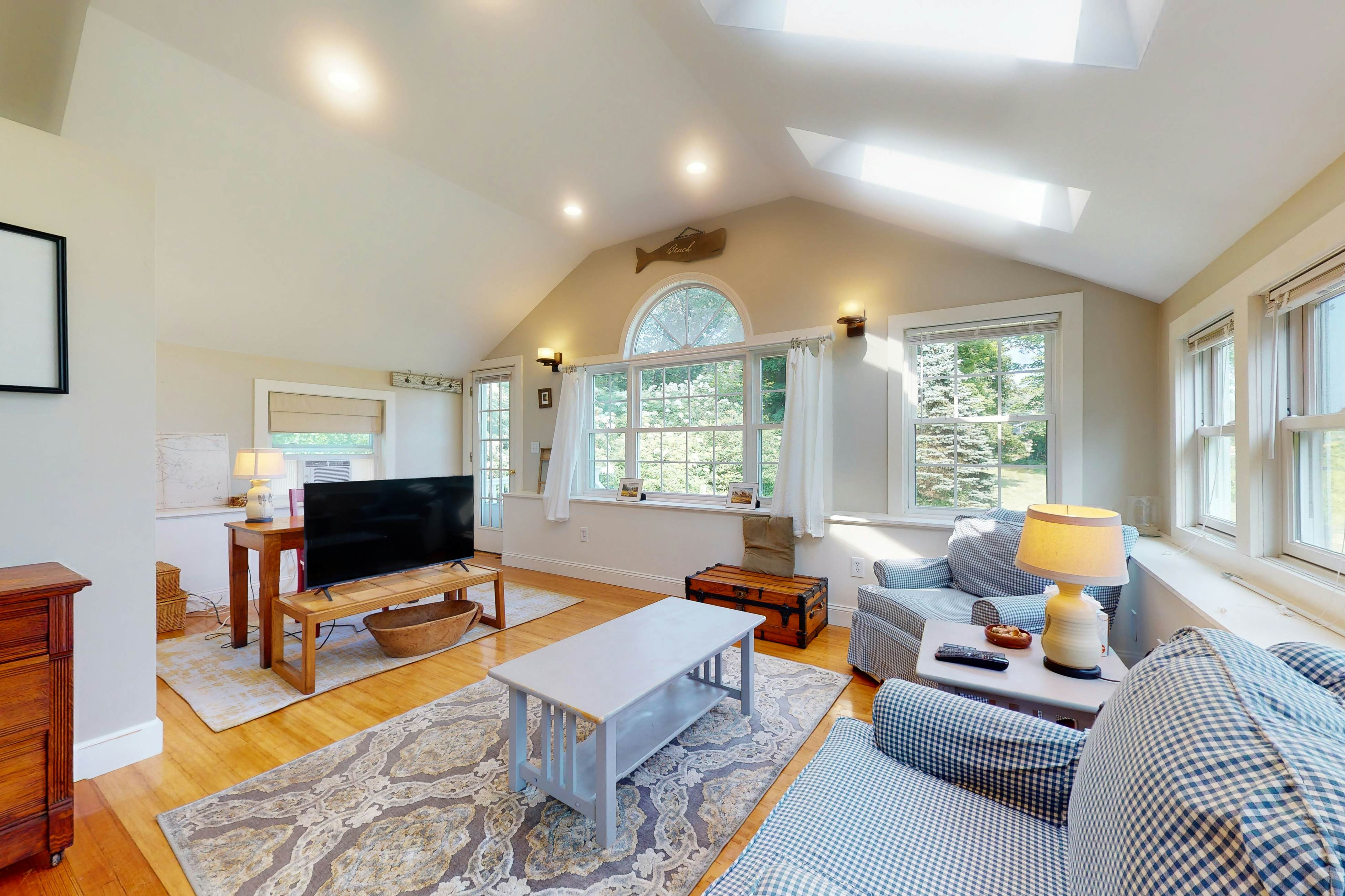 Garden Cottage By The Sea