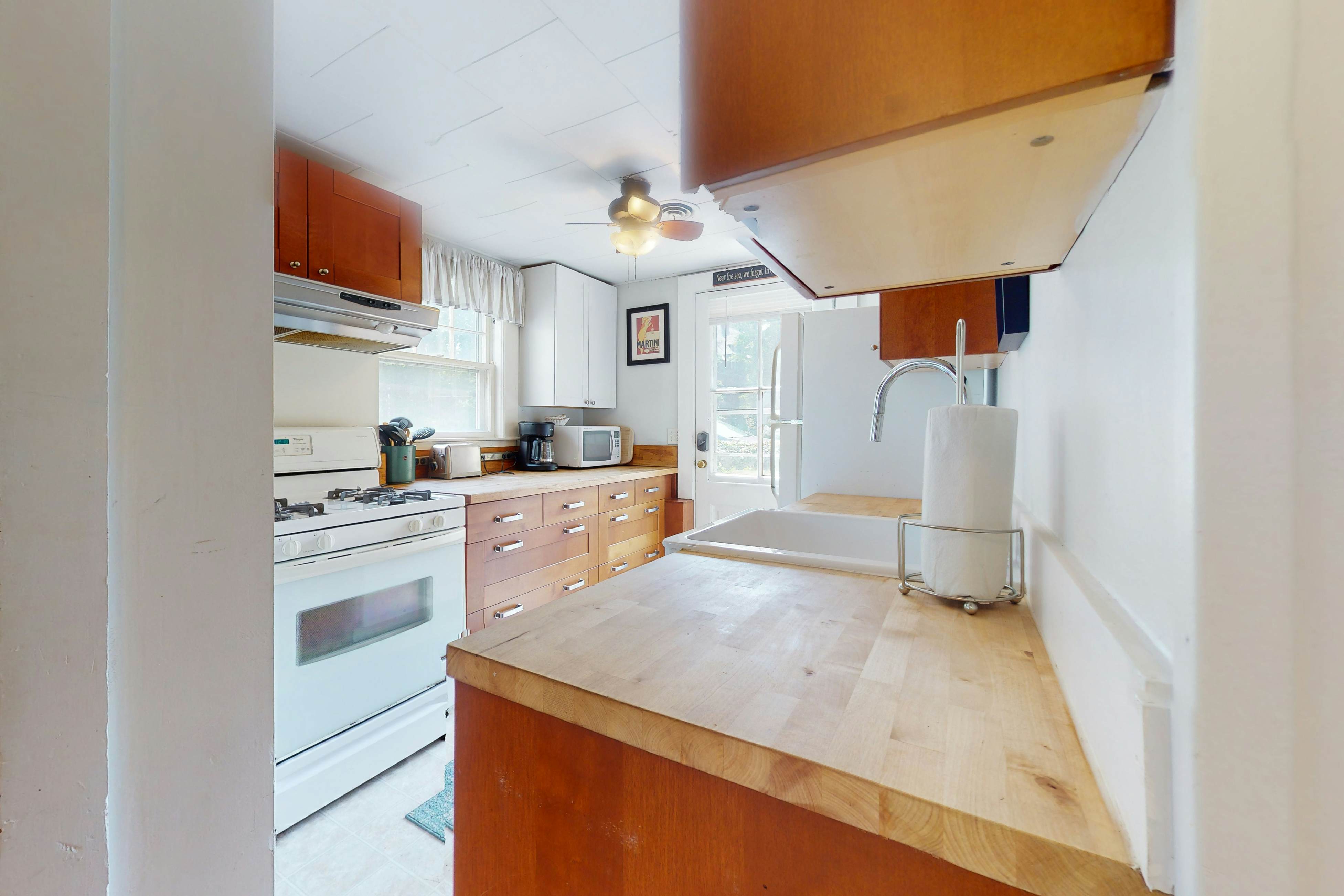 Garden Cottage By The Sea