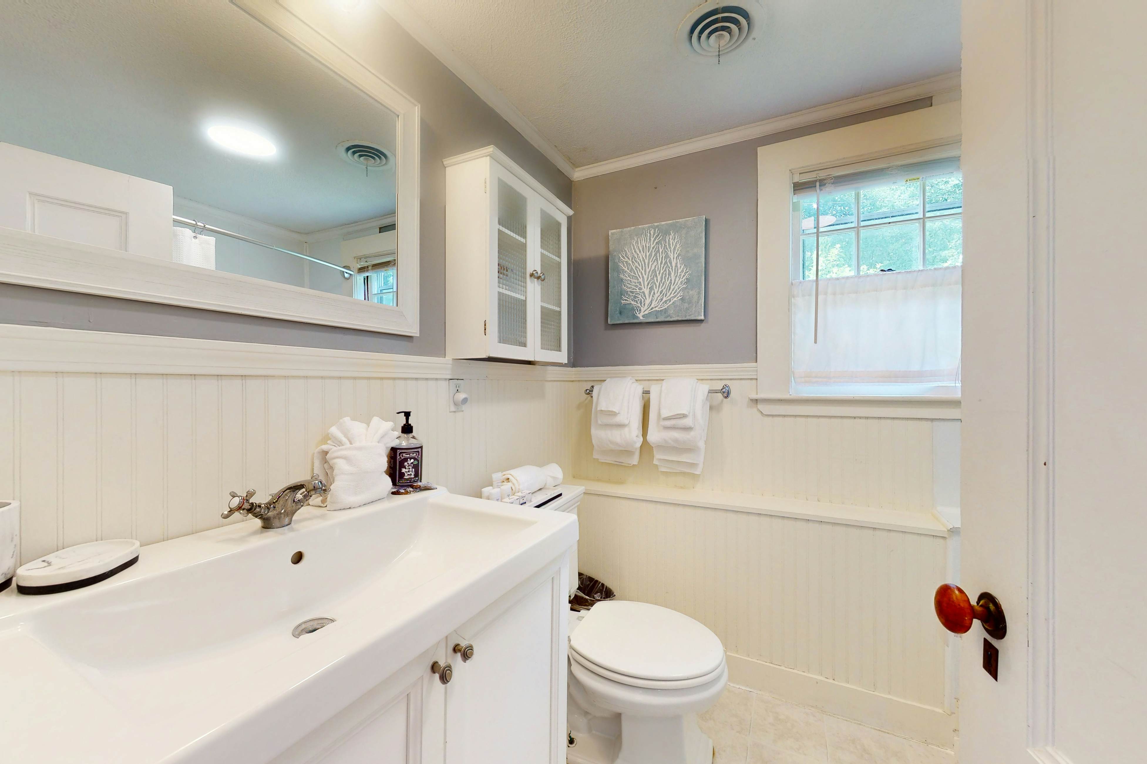 Garden Cottage By The Sea