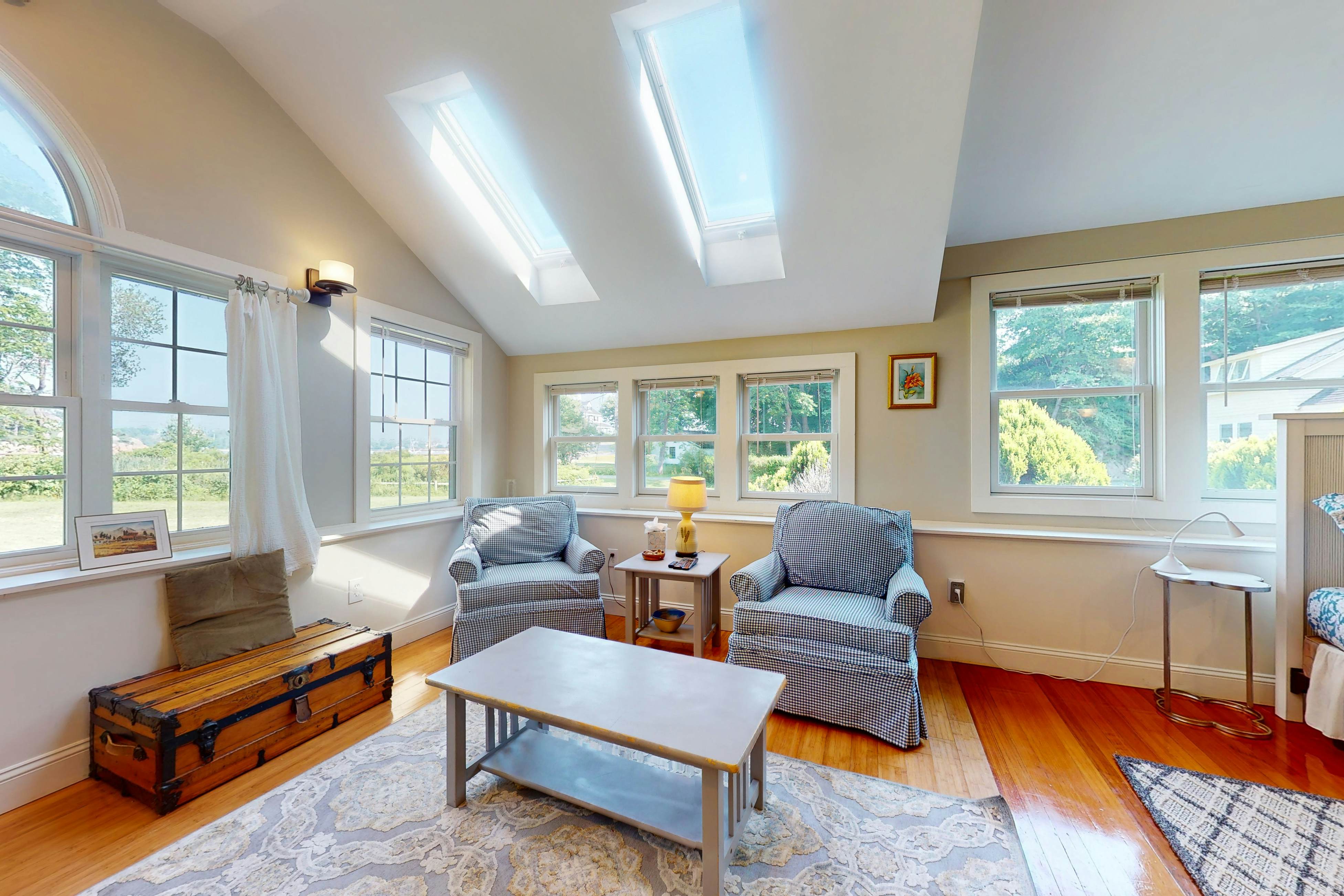 Garden Cottage By The Sea