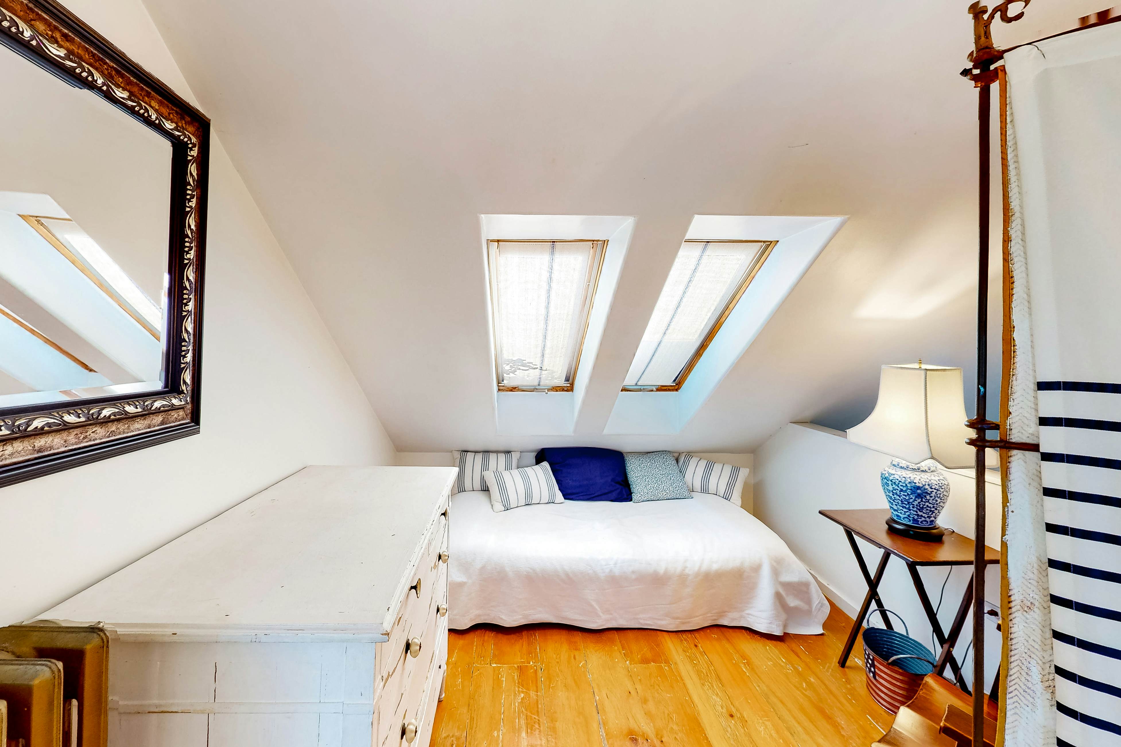 The Bean House Upstairs and Downstairs Unit