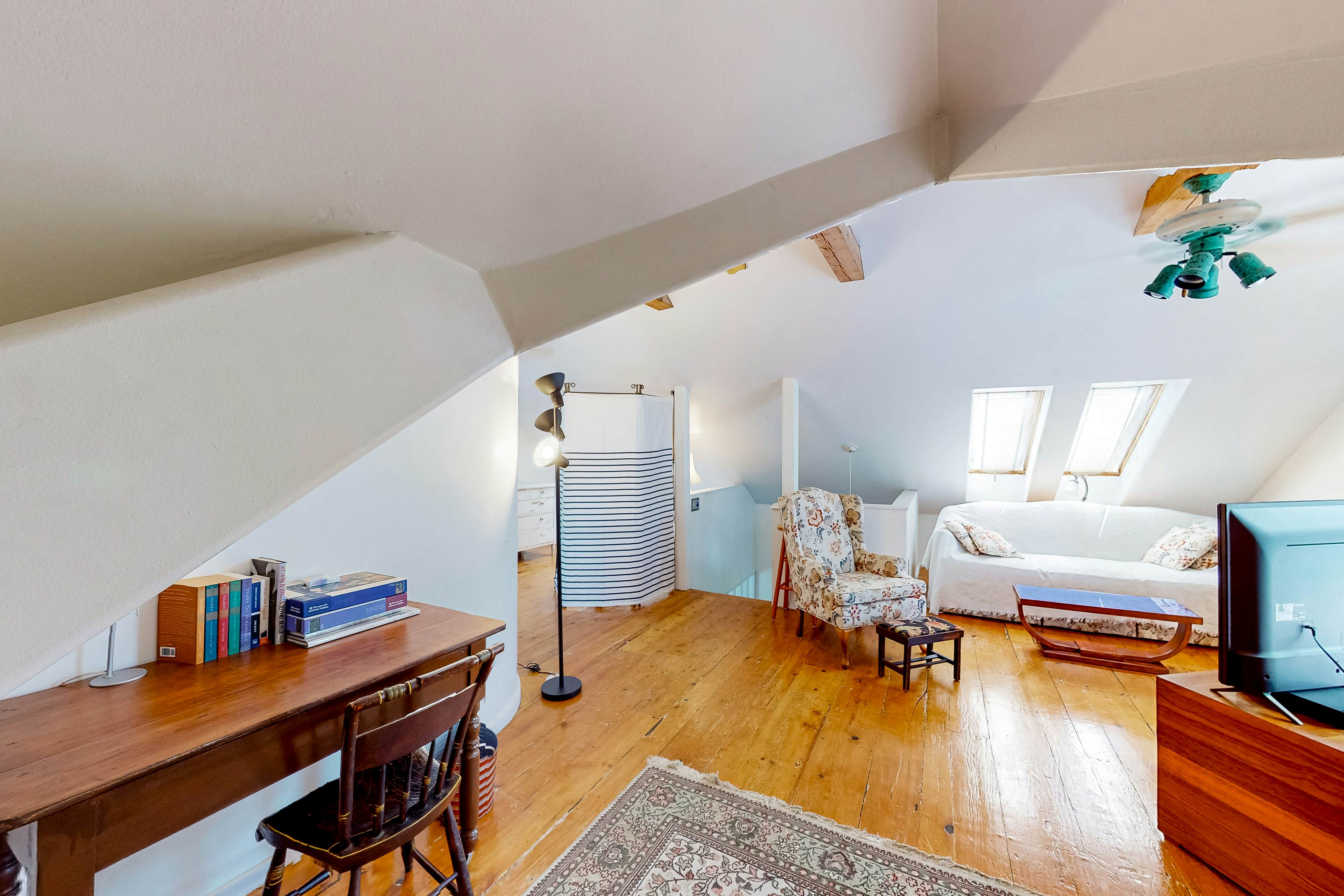 The Bean House Upstairs and Downstairs Unit