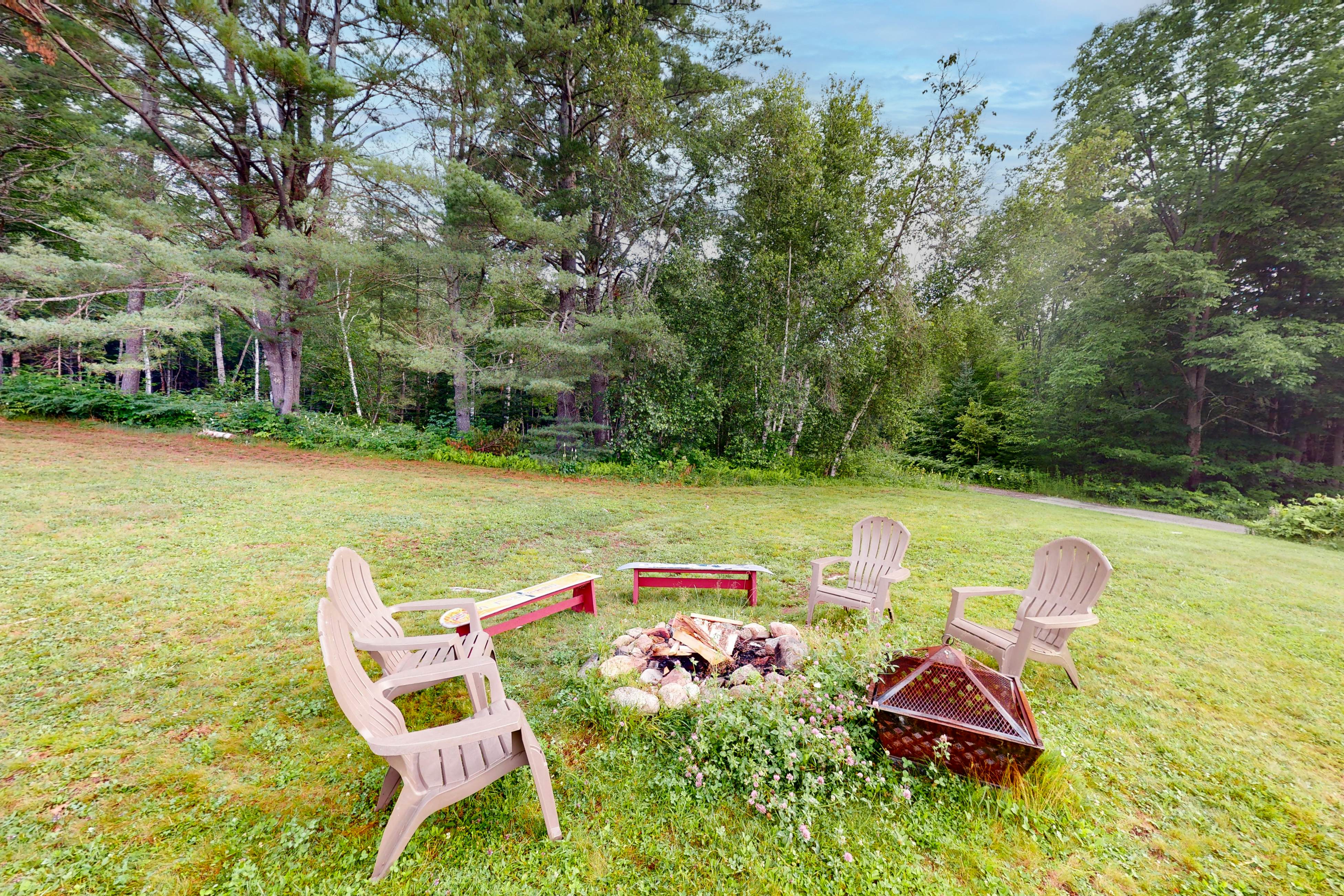Holden Frost House 8 BD Franconia, NH Vacation Rental Vacasa