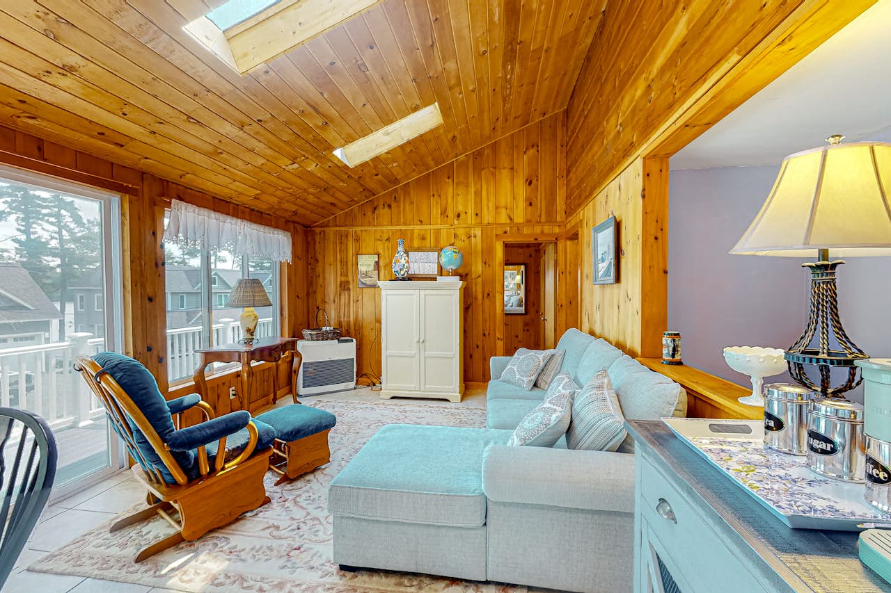 Hillcrest House 3 BD Moultonborough, NH Vacation Rental Vacasa