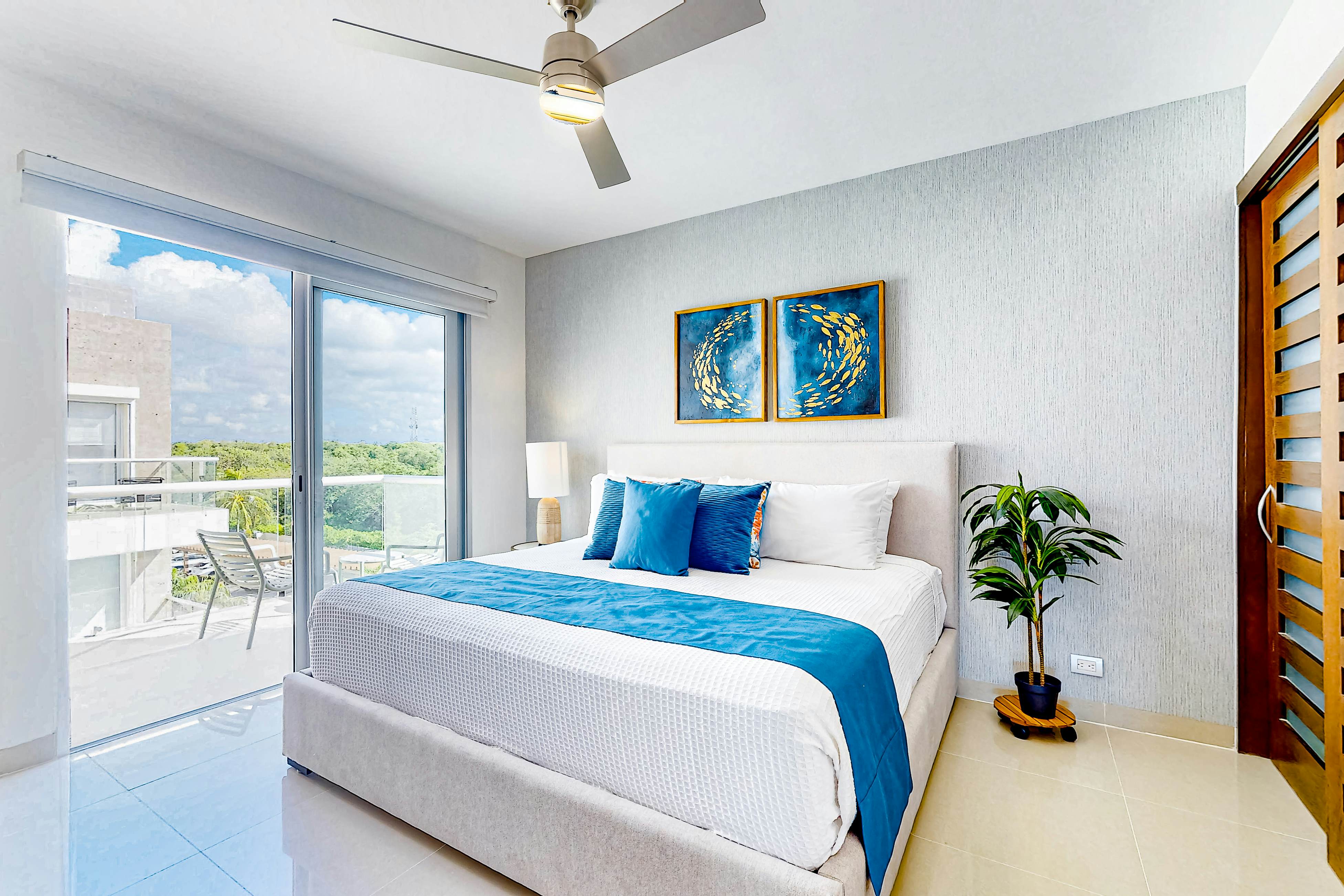 Luxury Palms at Mareazul 436 Norte