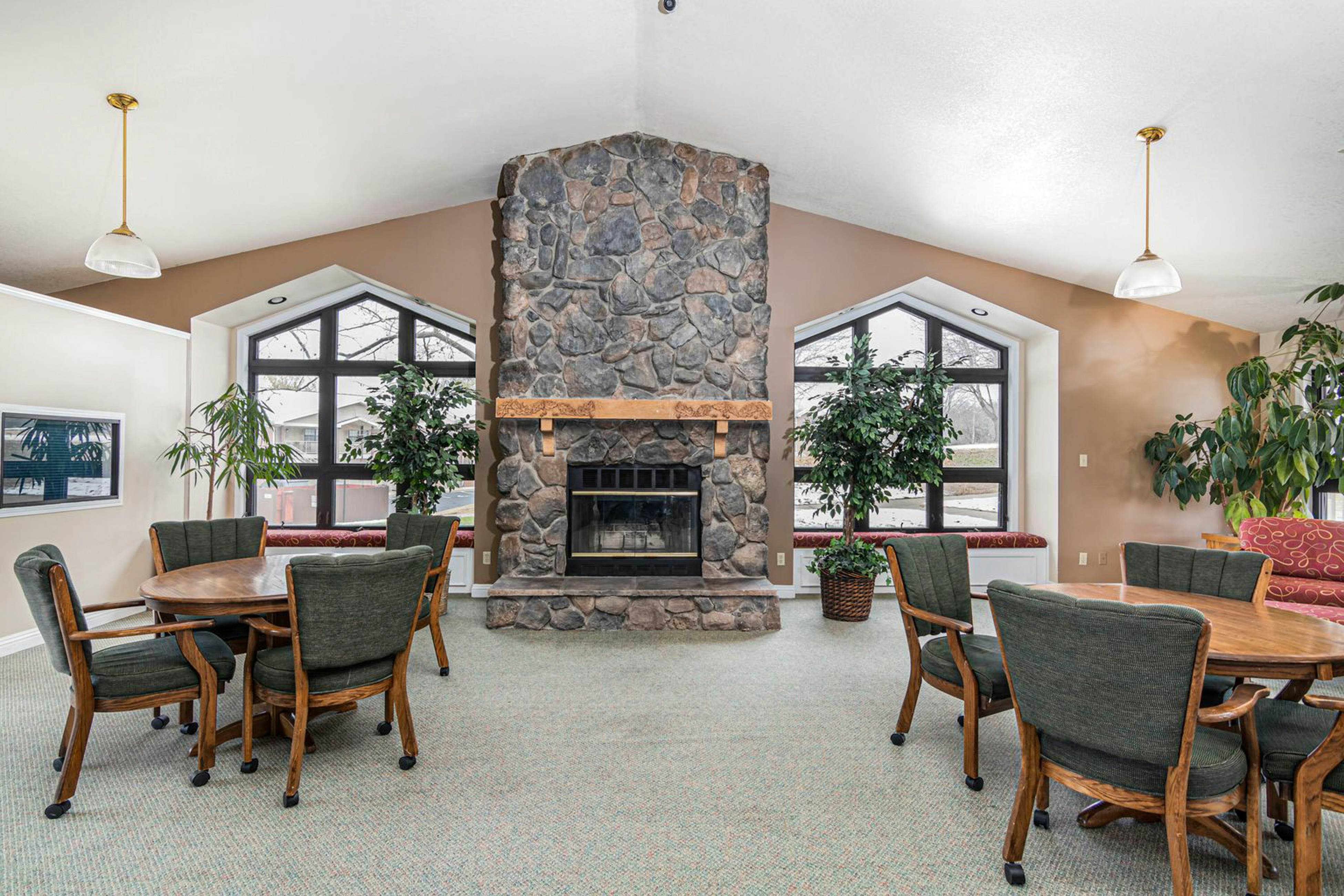 Thousand Hills Condo