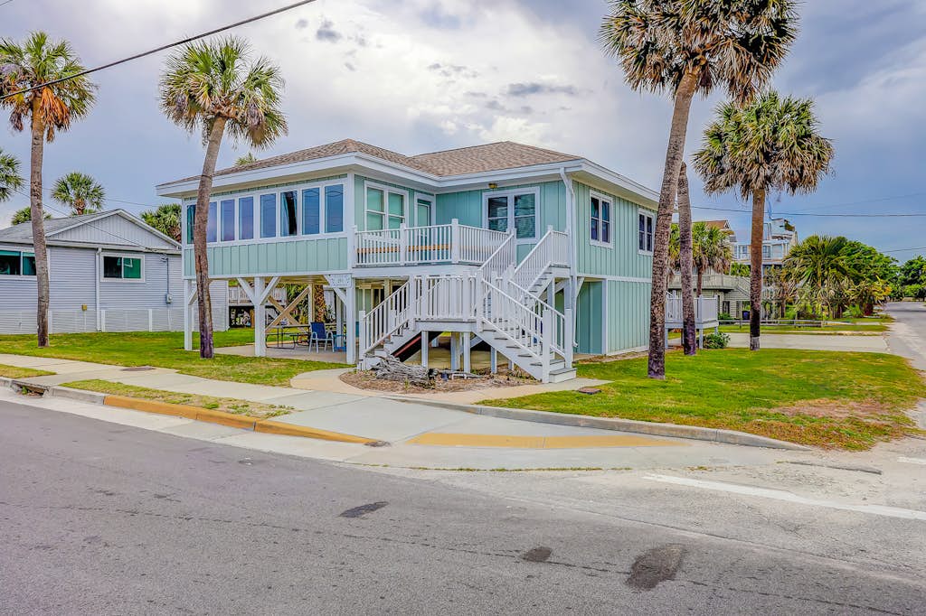 The Hazel Q — Edisto Beach, SC — vacation rental