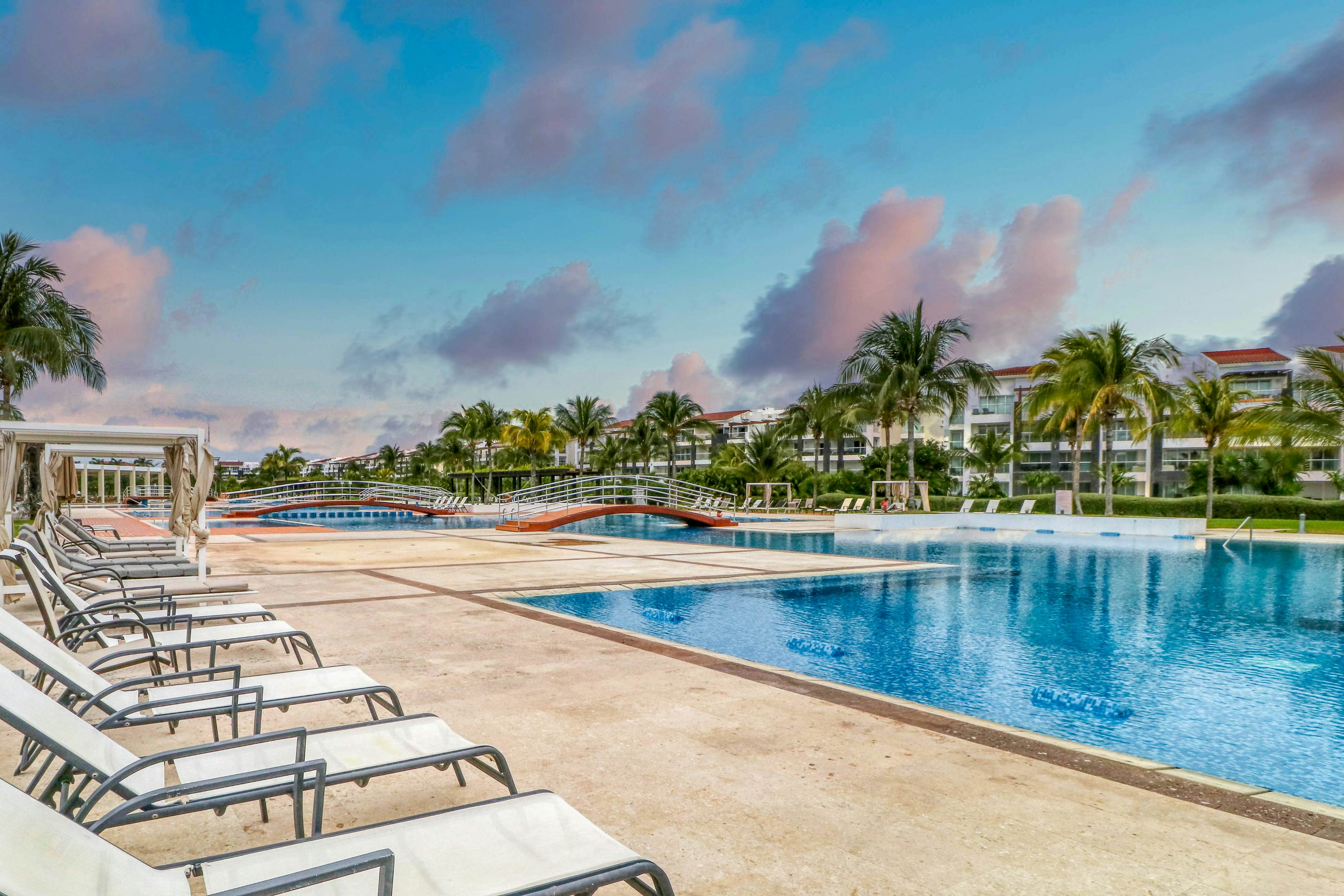 Luxury Palms at Mareazul 436 Norte