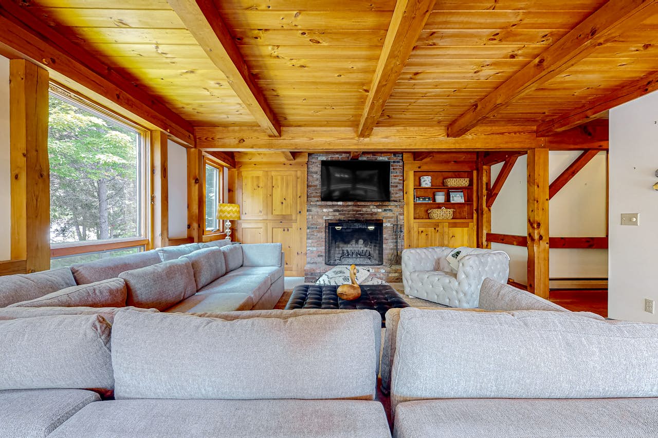 Feather Ridge 6 BD Winhall, VT Vacation Rental Vacasa