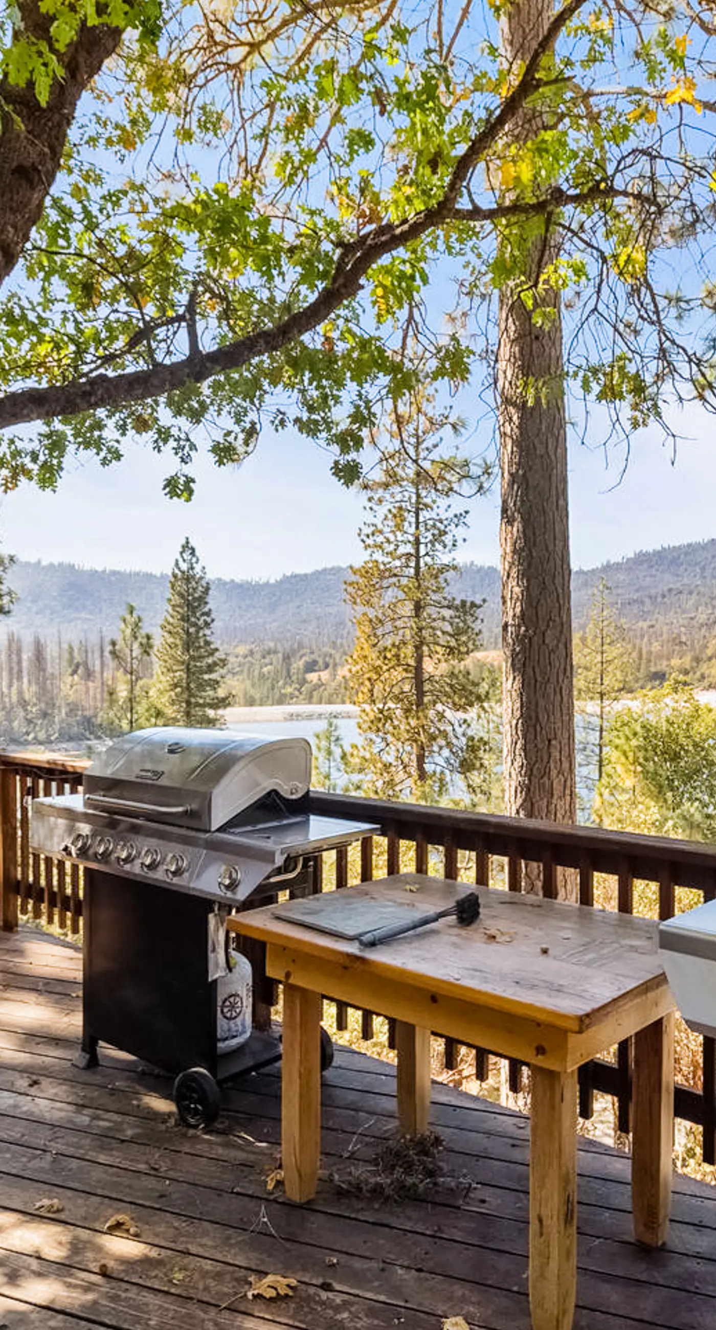 Bass Lake Lodge
