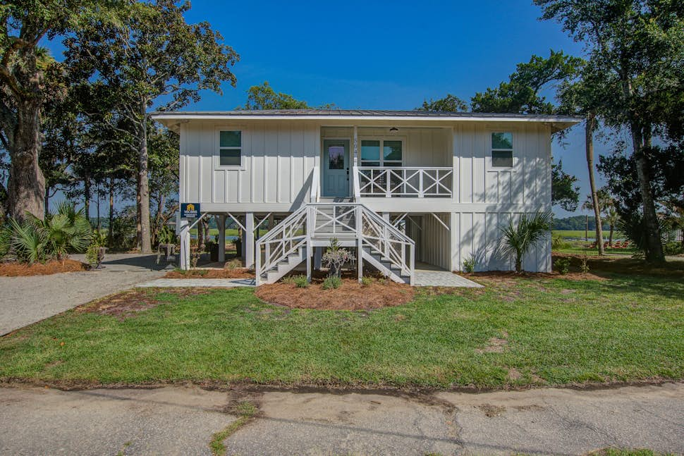 The Toasted Oyster | 3 BD Edisto Beach, SC Vacation Rental | Vacasa