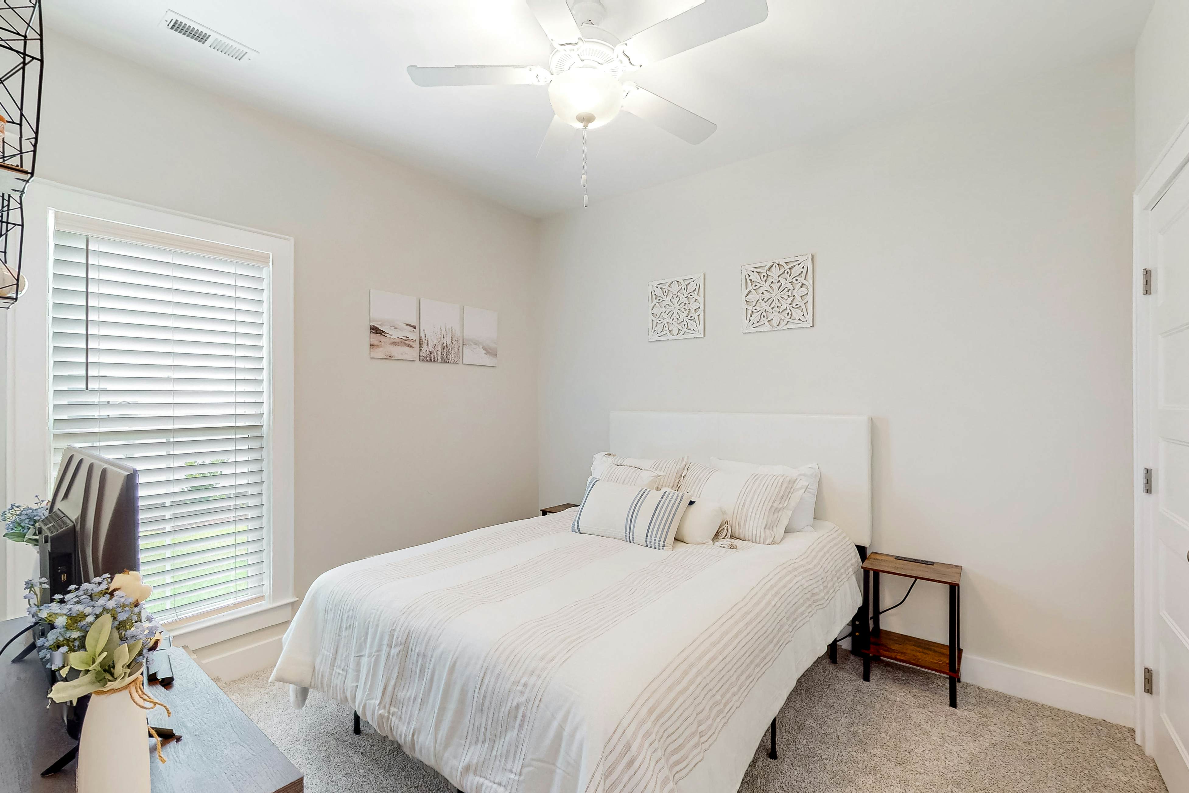 Horatio's Hideaway 3 BD Manteo, NC Vacation Rental Vacasa