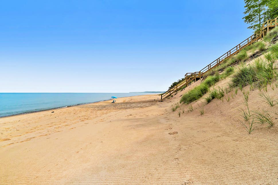 Dune House 3 BD Manistee, MI Vacation Rental Vacasa
