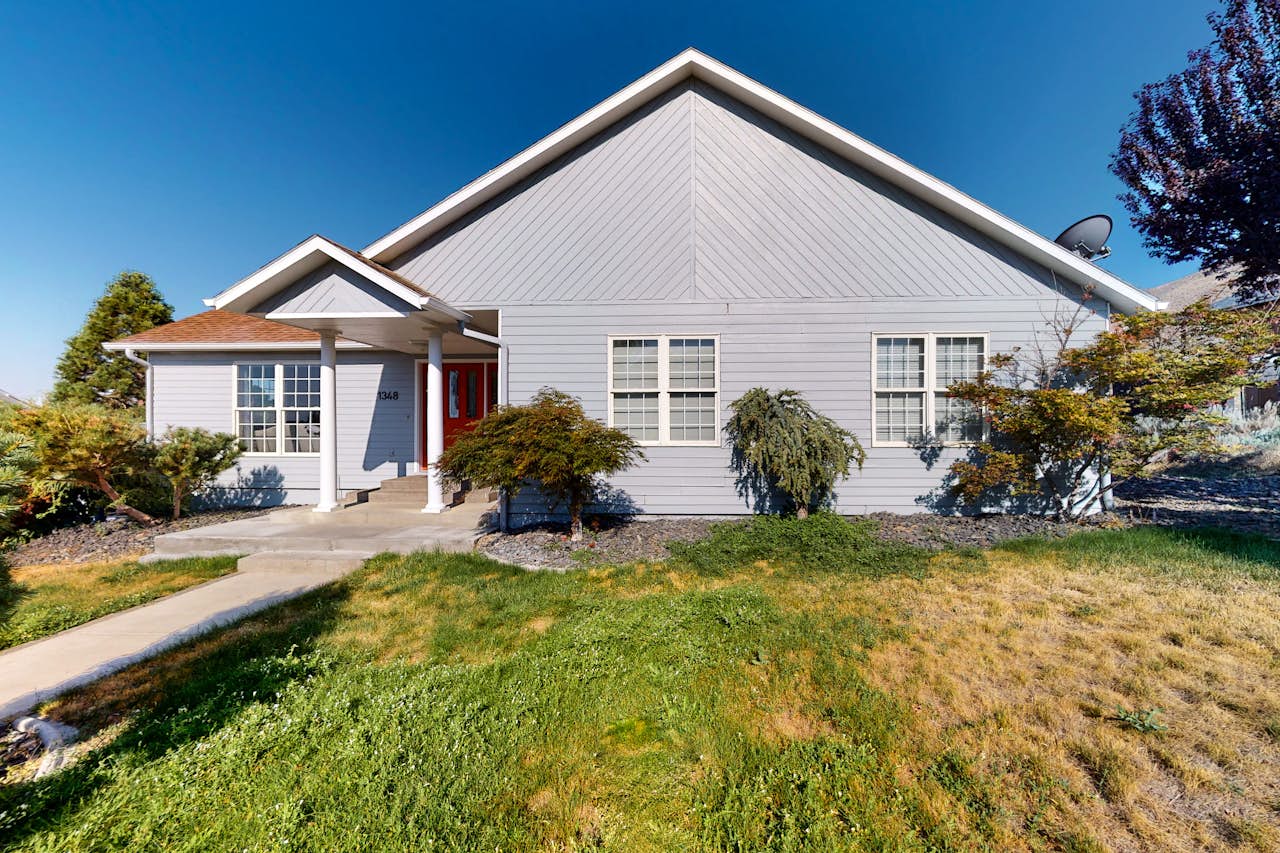 Prosser Paradise 3 BD Prosser, WA Vacation Rental Vacasa