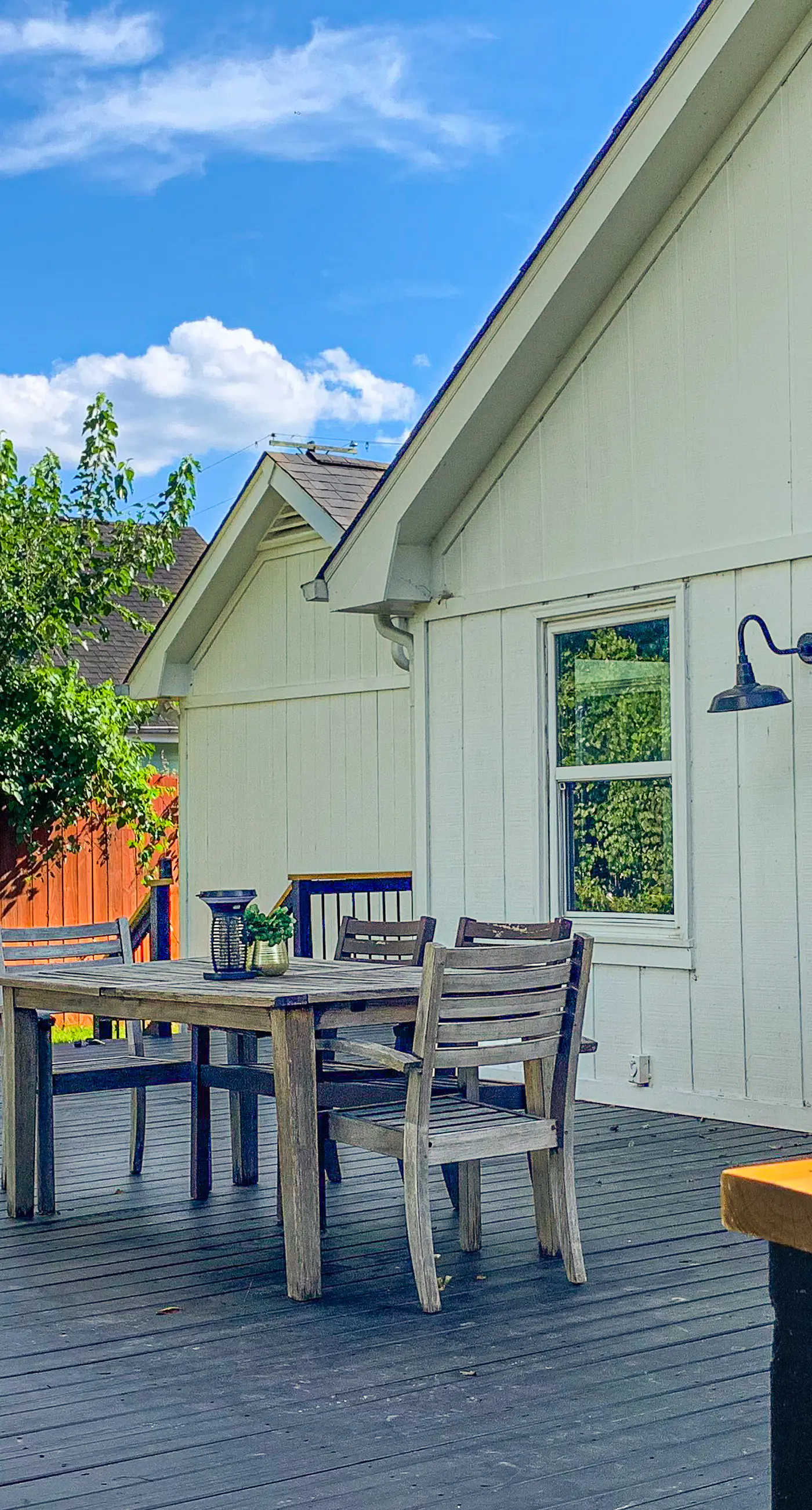 Inglewood Riverfront Retreat