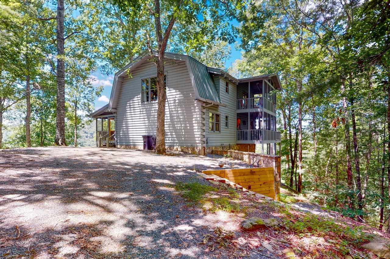 Carters Lake Lookout 2 BD Ellijay, GA Vacation Rental Vacasa