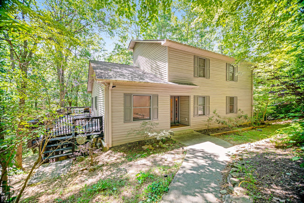 Laurel Haven Hideaway 5 BD Fairview, NC Vacation Rental Vacasa