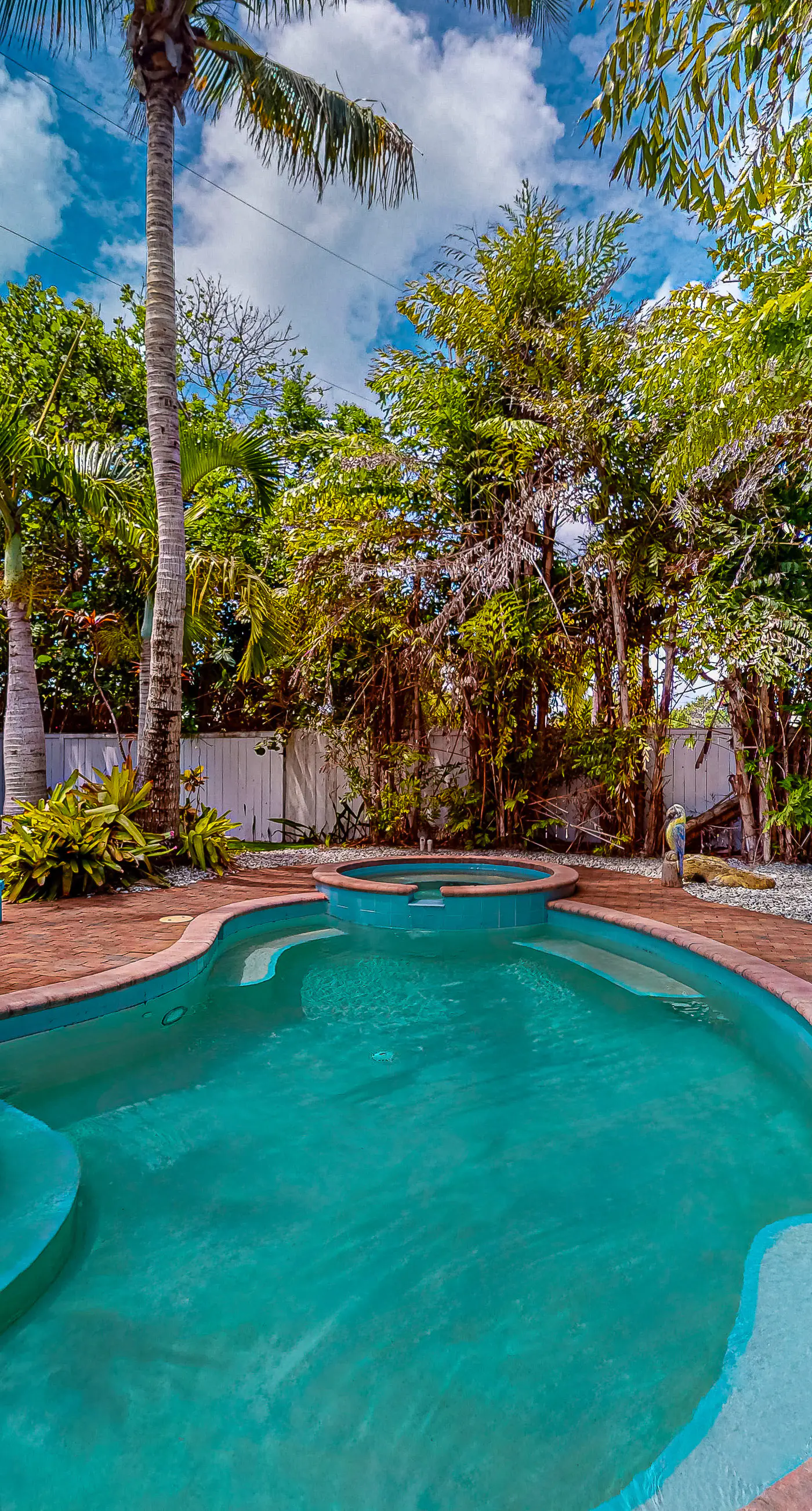 The Wee Cottage 1 BD Anna Maria, FL Vacation Rental Vacasa