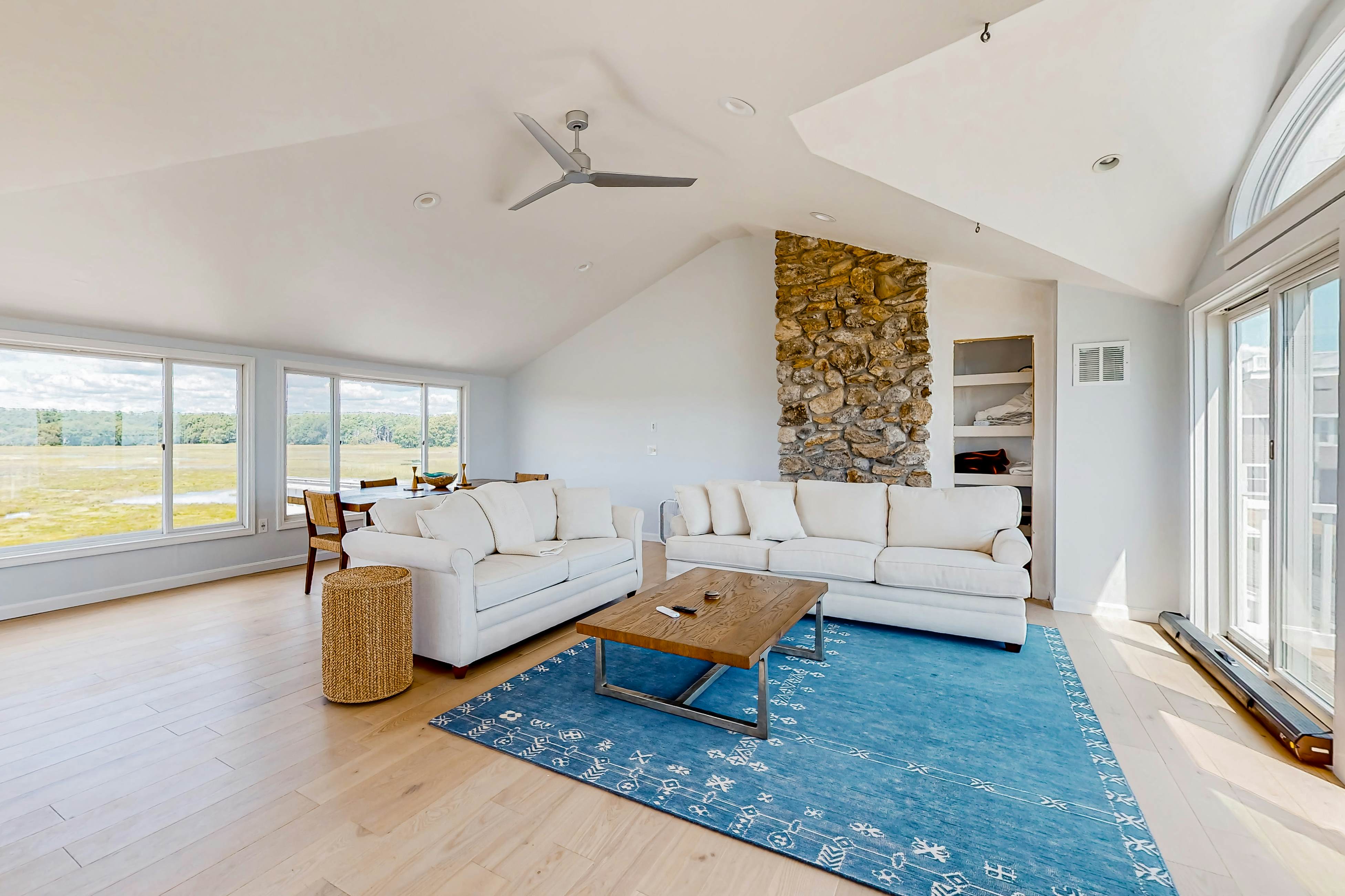 Luxury Rye Beach Escape 4 BD Rye, NH Vacation Rental Vacasa