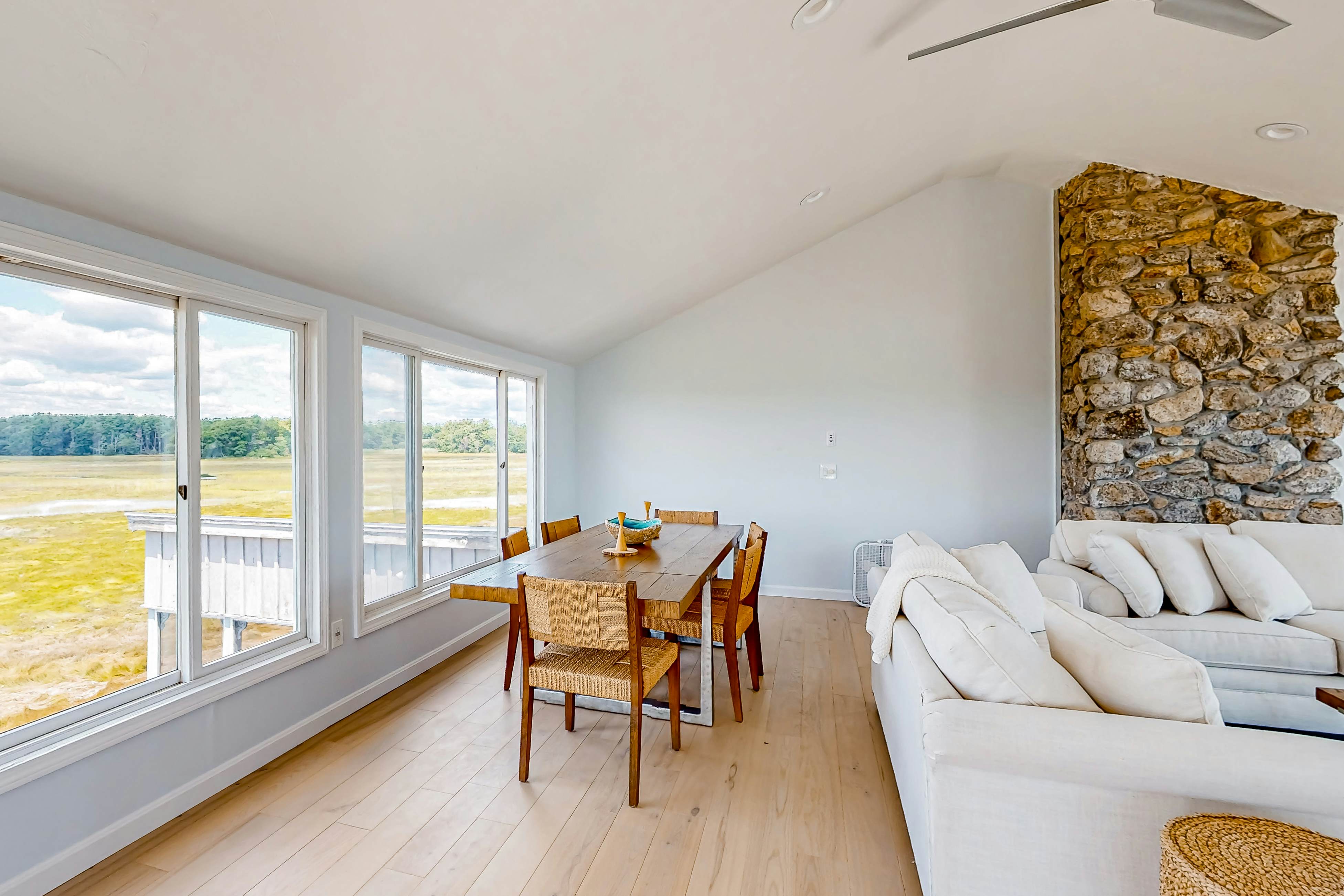 Luxury Rye Beach Escape 4 BD Rye, NH Vacation Rental Vacasa